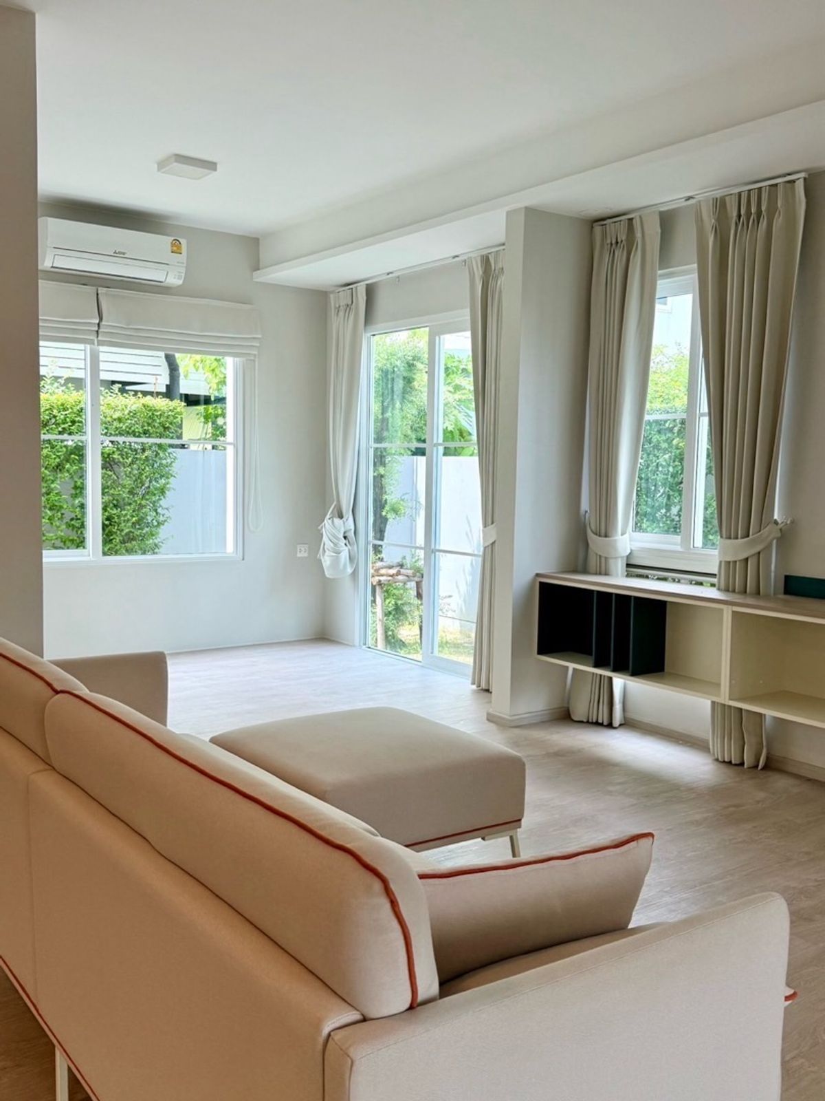 ให้เช่าบ้านบางนา แบริ่ง ลาซาล : 💥ForRent💥Anya Bangna-Ramkhamhang 2 🏡 Near Mega Bangna ‼️Pet Friendly 🐶🐱Garden View 🌳 Fully furnished ✨