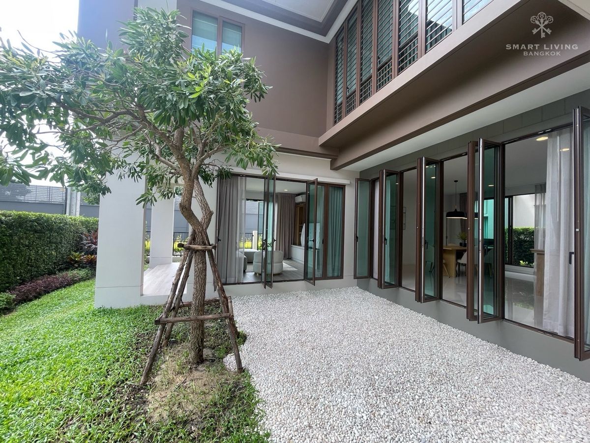 ให้เช่าบ้านพัฒนาการ ศรีนครินทร์ : ให้เช่าบ้านเดี่ยวหรู 4 ห้องนอน แปลงมุม Burasiri กรุงเทพกรีฑา มีห้องนอนชั้นล่าง ใกล้โรงเรียนนานาชาติ