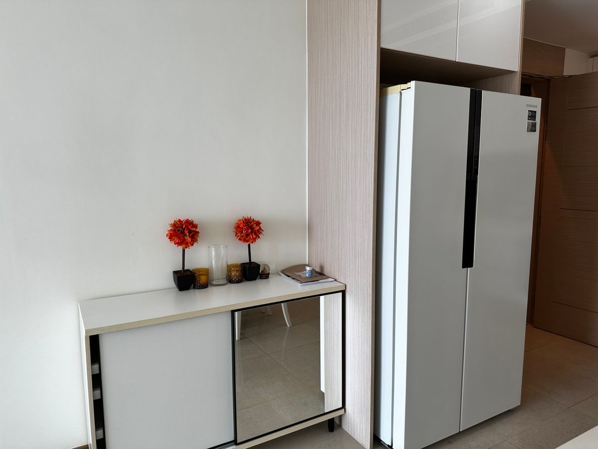 ให้เช่าคอนโดพัทยา บางแสน ชลบุรี สัตหีบ : ให้เช่าคอนโด The Palm Wongamat Beach Front พัทยา 2 ห้องนอน 2 ห้องน้ำ ชั้นสูง (S03-2077)