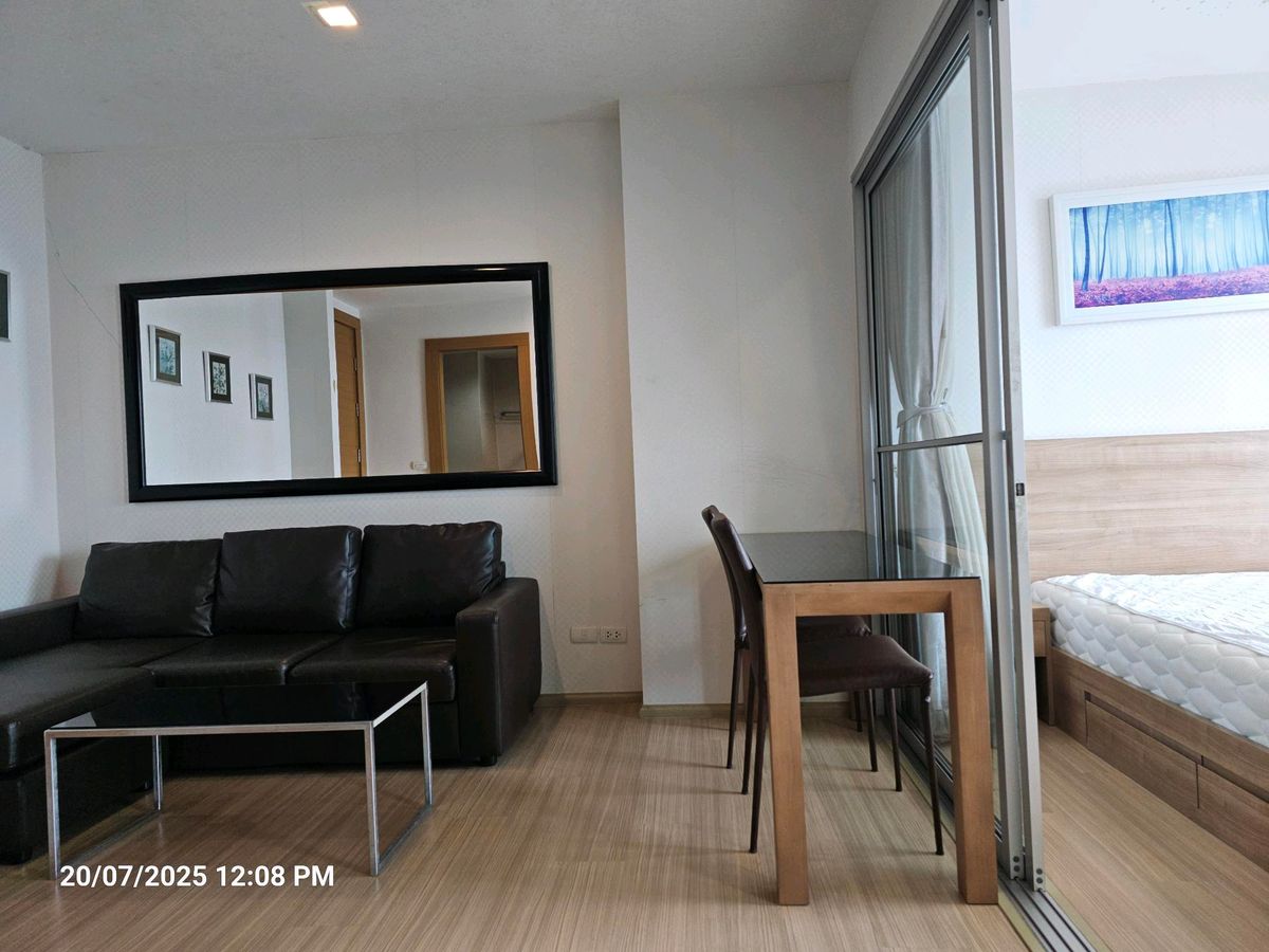 ให้เช่าคอนโดรัชดา ห้วยขวาง : FOR RENT **Rhythm Huaykhwang ห้องสวย ราคาดีมาก @ 17,500/month


Rental Price : 17,500 Baht/Month
Near MRT : Huai Khwang Station
Unit Size : 36 sq.m. 1 bedroom(s) / 1 bathroom(s)
Decoration : Fully furnished


*** สำหรับสัญญาเช่าไม่ต่ำกว่า 1 ปี *** Minimum