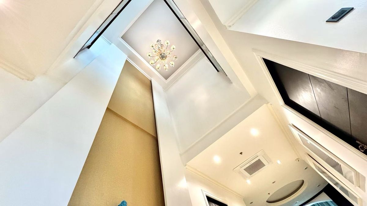 For RentCondoSukhumvit, Asoke, Thonglor : Millenium Penthouse Tower D 316 SQM for Rent !! Beautiful Benkiti Park View 🏡45 Floor! Town Down of Bangkok Near Asoke and Promphong BTS 5 Minute !! Close to Emporium Mall and Emquatier !! Super Locaton (Contact Me for Viewing 081-999-4482) Kate