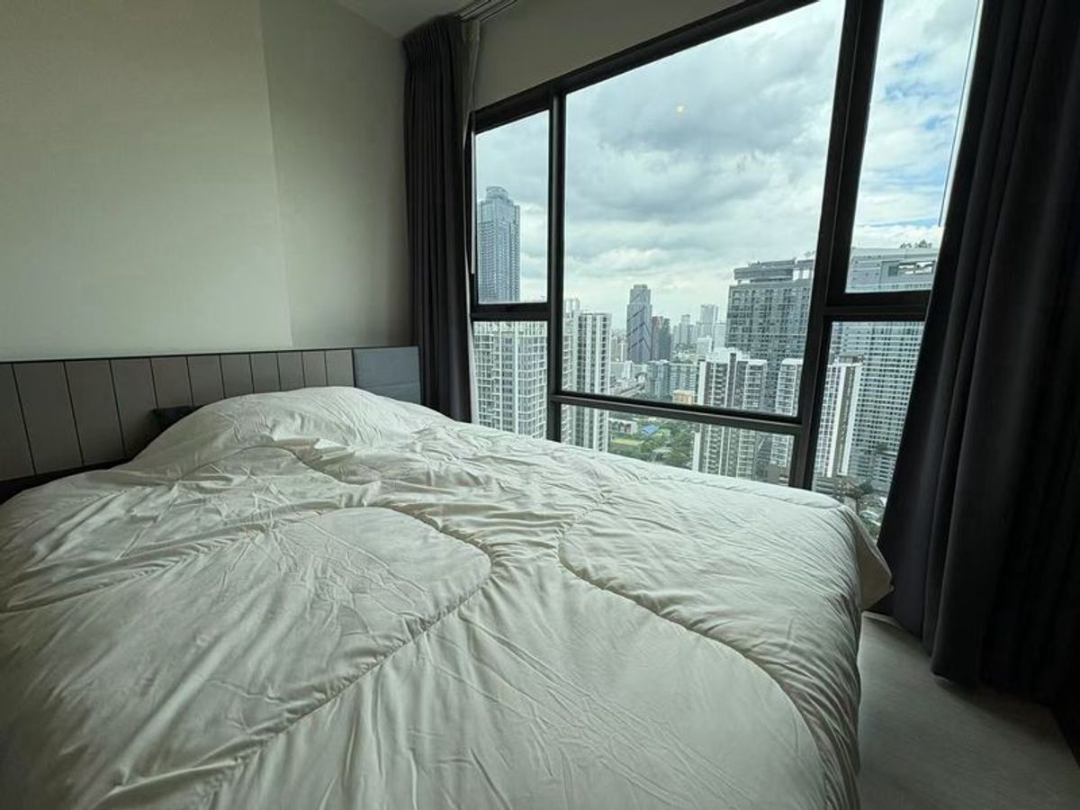ขายคอนโดพระราม 9 เพชรบุรีตัดใหม่ RCA : 📌 Rhythm Asoke  ห้องชั้นสูงวิวเมือง
