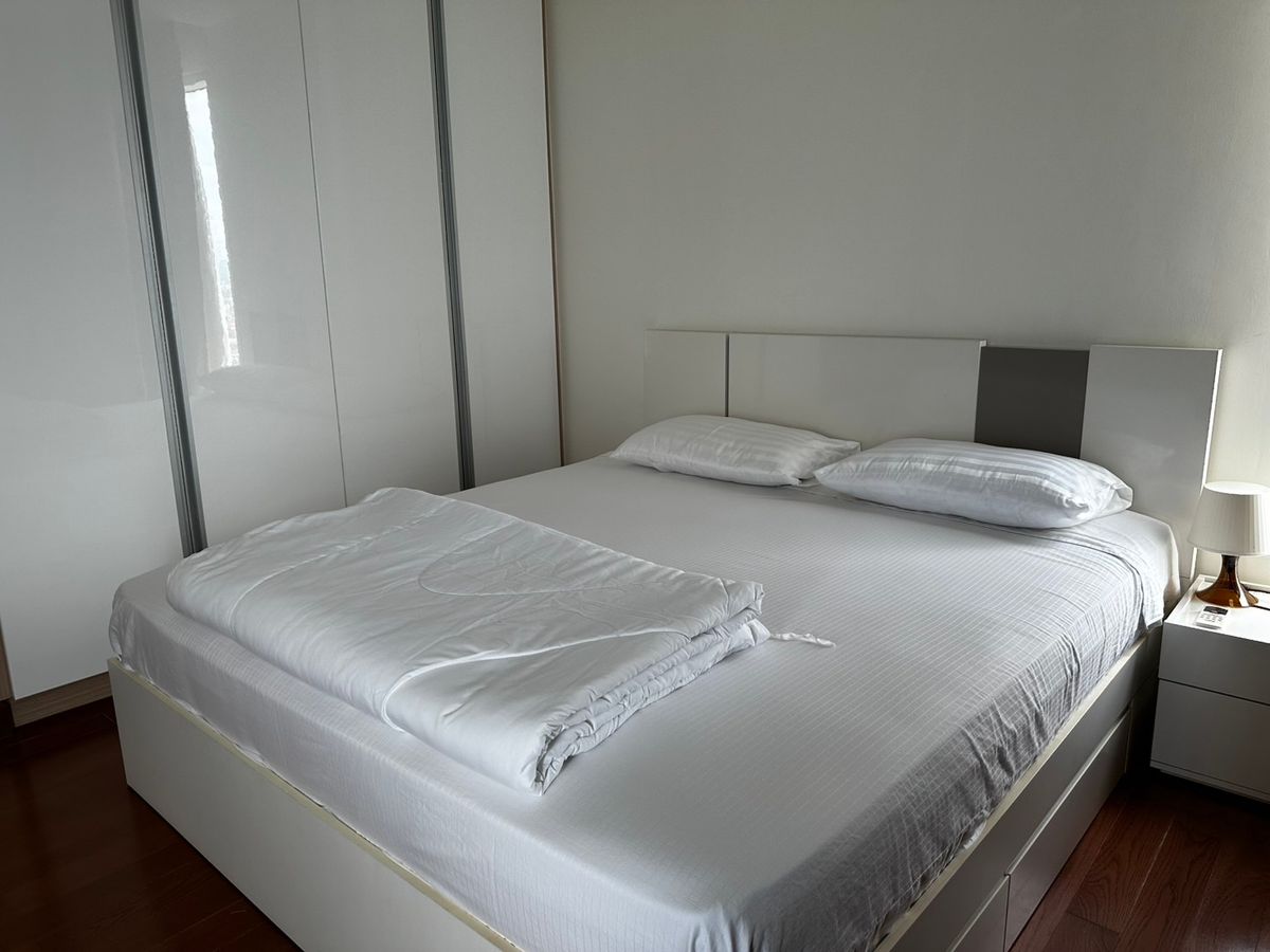 ให้เช่าคอนโดพัทยา บางแสน ชลบุรี สัตหีบ : ให้เช่าคอนโด The Palm Wongamat Beach Front พัทยา 2 ห้องนอน 2 ห้องน้ำ ชั้นสูง (S03-2077)