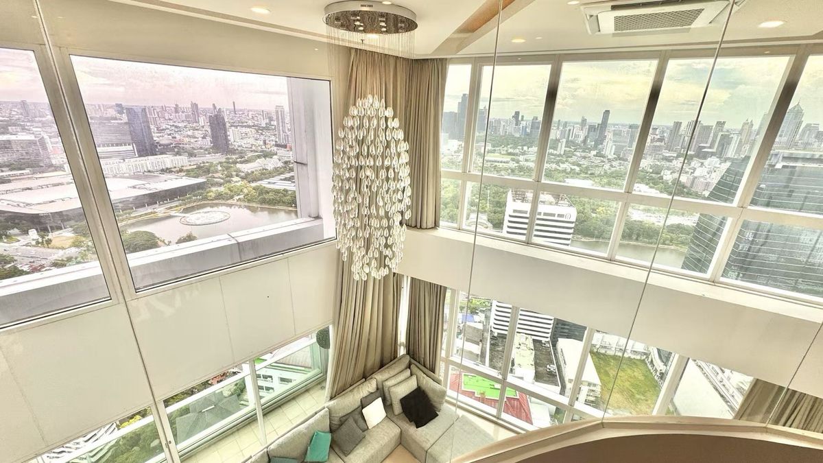 For RentCondoSukhumvit, Asoke, Thonglor : Millenium Penthouse Tower D 316 SQM for Rent !! Beautiful Benkiti Park View 🏡45 Floor! Town Down of Bangkok Near Asoke and Promphong BTS 5 Minute !! Close to Emporium Mall and Emquatier !! Super Locaton (Contact Me for Viewing 081-999-4482) Kate