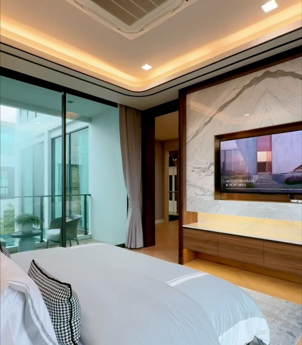 ขายบ้านลาดกระบัง สุวรรณภูมิ : โครงการ เดอะวัน ซิกเนเจอร์ บางนา-พระราม 9 (THE ONE SIGNATURE BANGNA – RAMA 9) รหัส : H8225