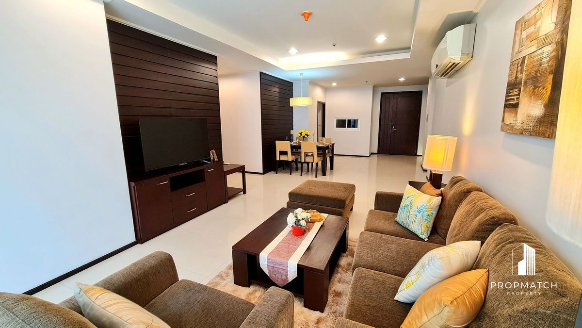 For RentCondoSukhumvit, Asoke, Thonglor : ✨flash deal ✨Piyathip Place Sukhumvit 39 (2Bed 2Bath 160SQM). Completely decorated !! Only 74,000 baht per month Tel.0981315848 @PropMatch