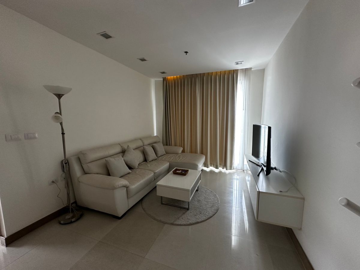 ให้เช่าคอนโดพัทยา บางแสน ชลบุรี สัตหีบ : ให้เช่าคอนโด The Palm Wongamat Beach Front พัทยา 2 ห้องนอน 2 ห้องน้ำ ชั้นสูง (S03-2077)