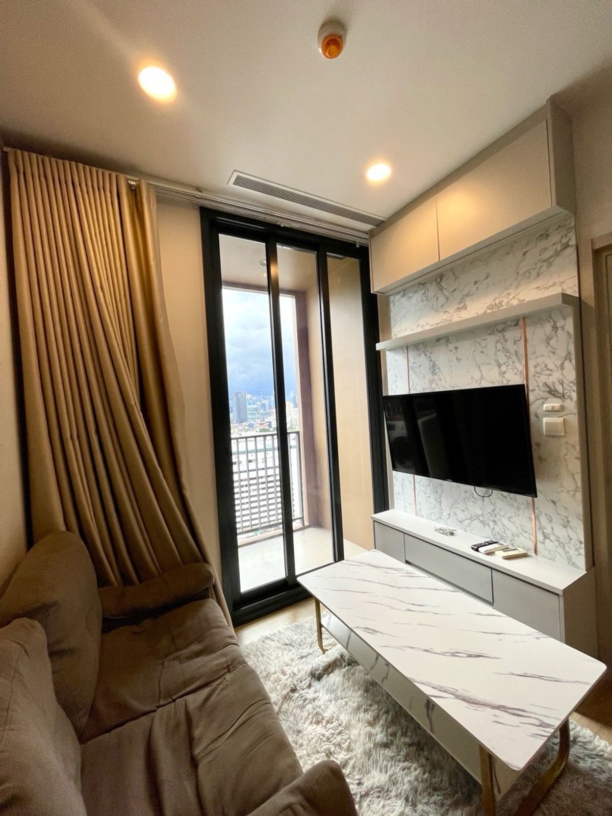 ให้เช่าคอนโดสุขุมวิท อโศก ทองหล่อ : Oka Haus 1 bedroom ✅SPECIAL PRICE for RENT