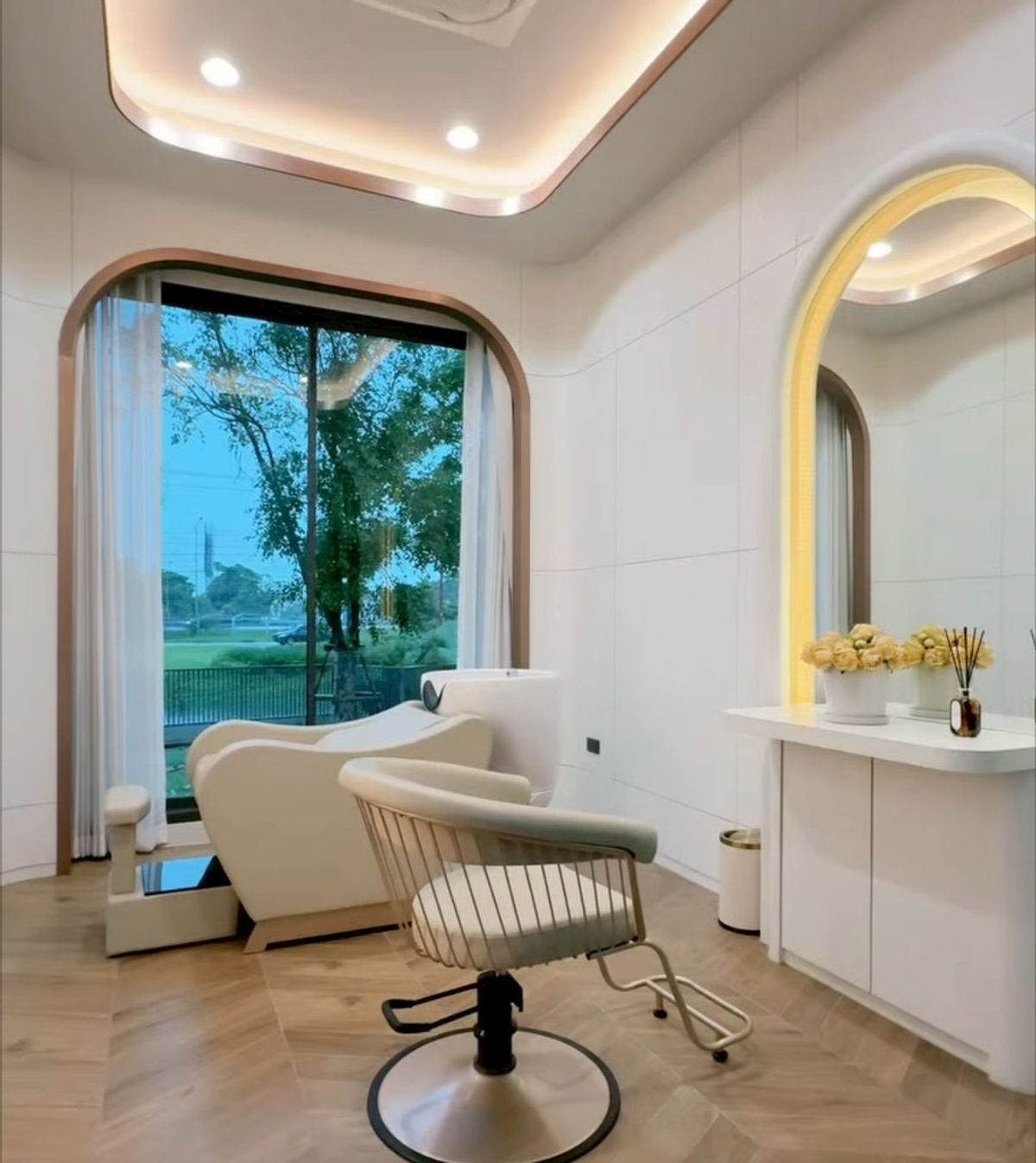 ขายบ้านลาดกระบัง สุวรรณภูมิ : โครงการ เดอะวัน ซิกเนเจอร์ บางนา-พระราม 9 (THE ONE SIGNATURE BANGNA – RAMA 9) รหัส : H8225