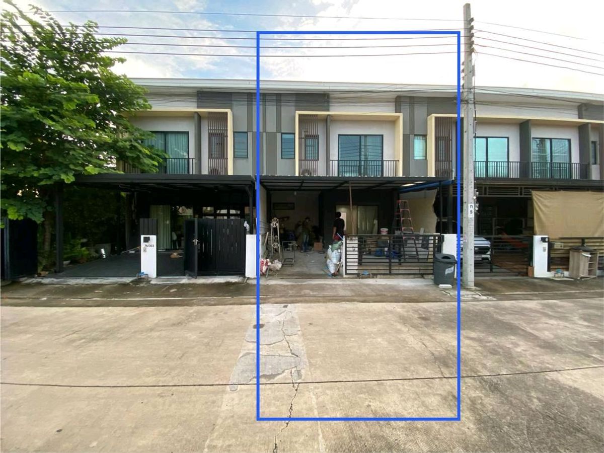 ให้เช่าทาวน์โฮมพัฒนาการ ศรีนครินทร์ : ให้เช่าทาวเฮ้าส์​2​ชั้น 4 ห้องนอน 2 ห้องน้ำ หมู่บ้านเดอะคอนเนค พัฒนาการ 44
