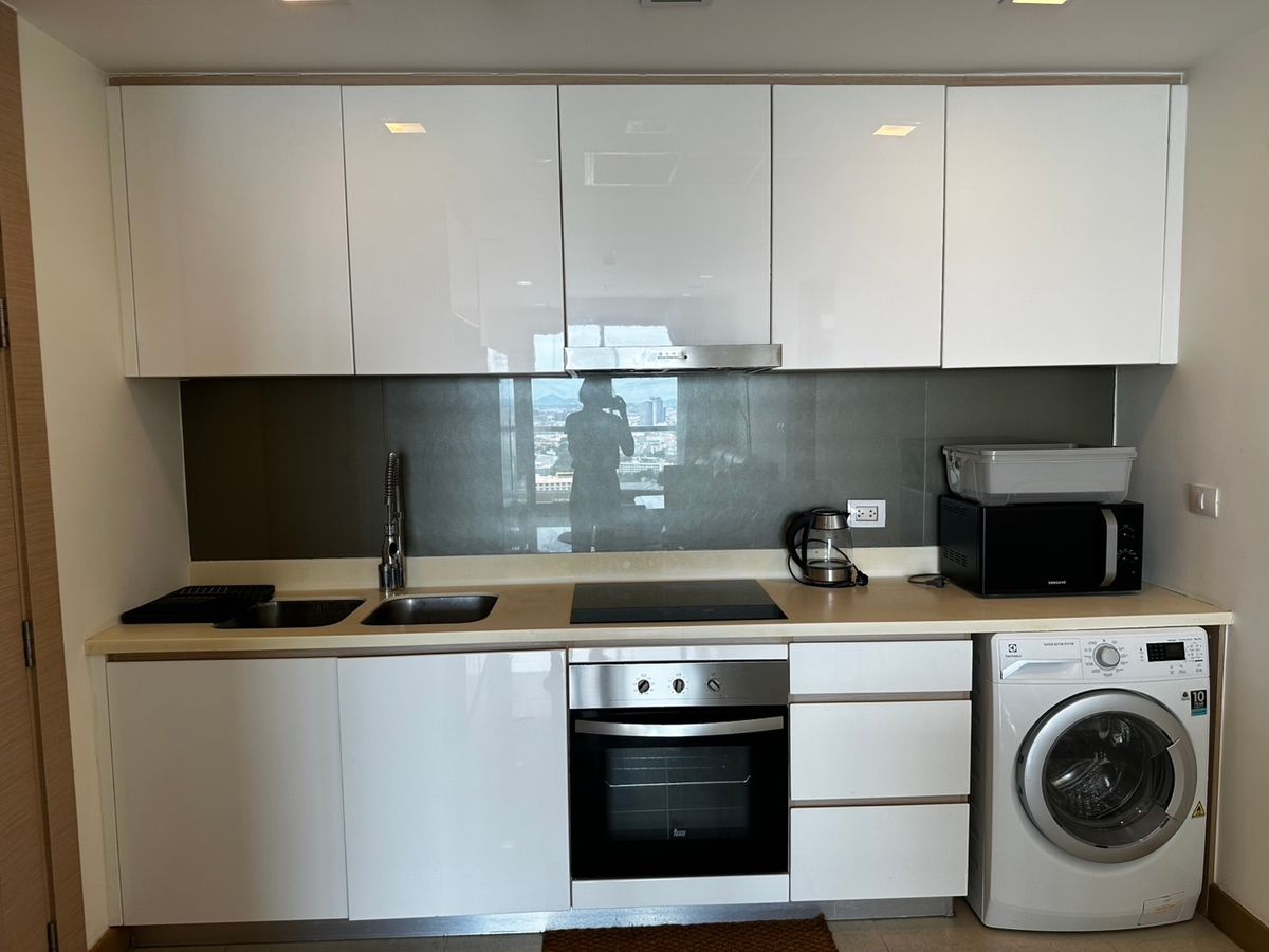 ให้เช่าคอนโดพัทยา บางแสน ชลบุรี สัตหีบ : ให้เช่าคอนโด The Palm Wongamat Beach Front พัทยา 2 ห้องนอน 2 ห้องน้ำ ชั้นสูง (S03-2077)