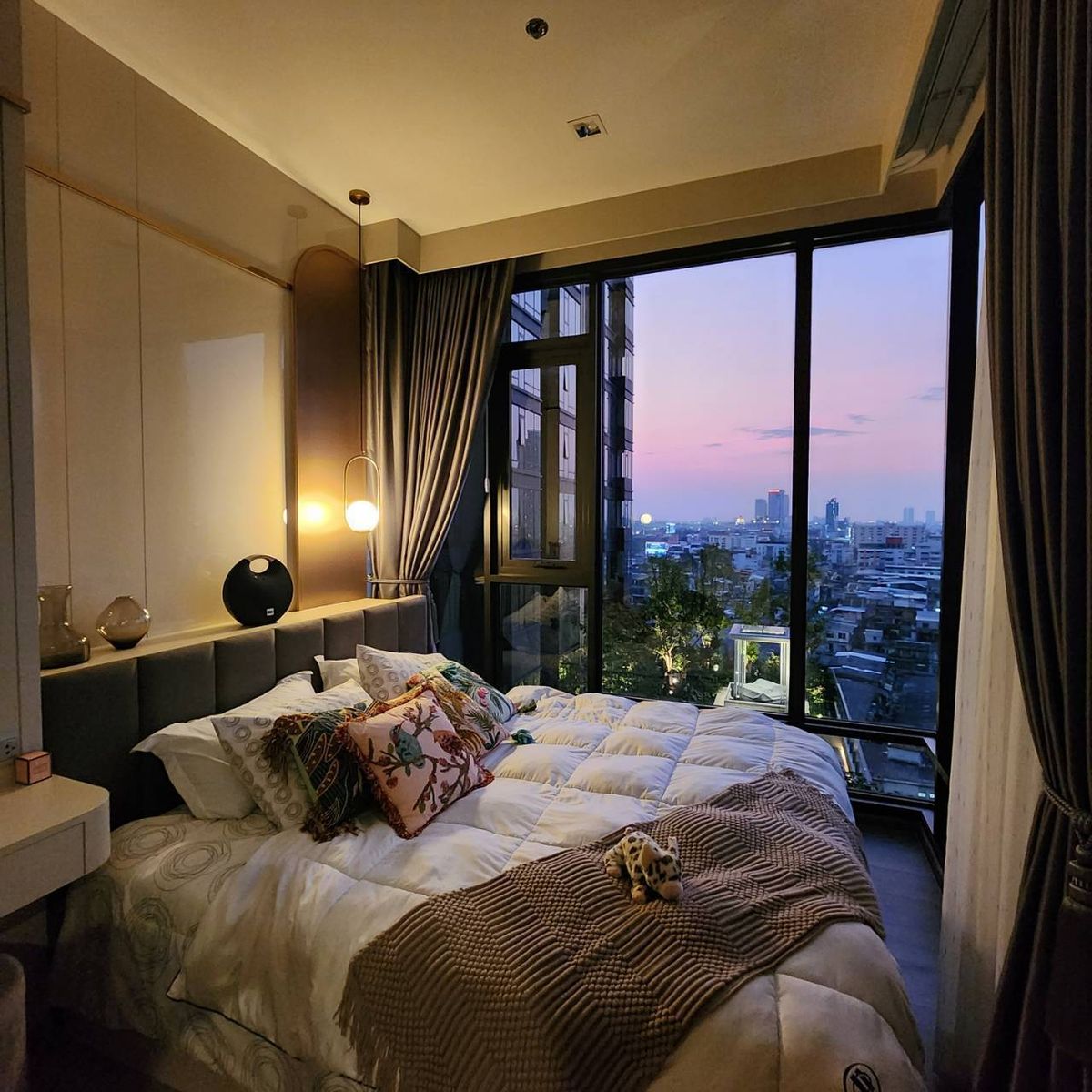 For RentCondoRatchathewi,Phayathai : ⚜️ Best View for Rent 1 Bedroom Close to Siam Paragon ⚜️