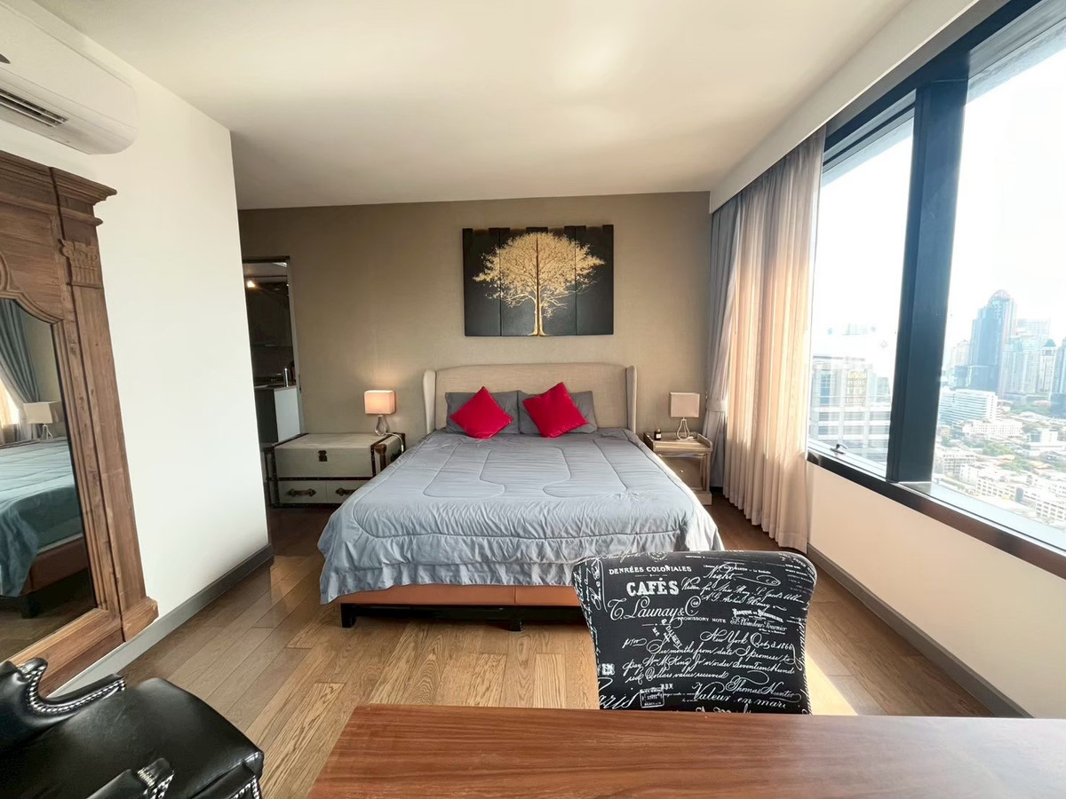 ให้เช่าคอนโดสีลม ศาลาแดง บางรัก : [ Rare Deal ] วิวตึกมหานครแบบพาโนรามา! M Silom 2 นอน 2 น้ำ ชั้นสูง อ่างจากุซซี่ส่วนตัว ราคาพิเศษ 🏙️🐕