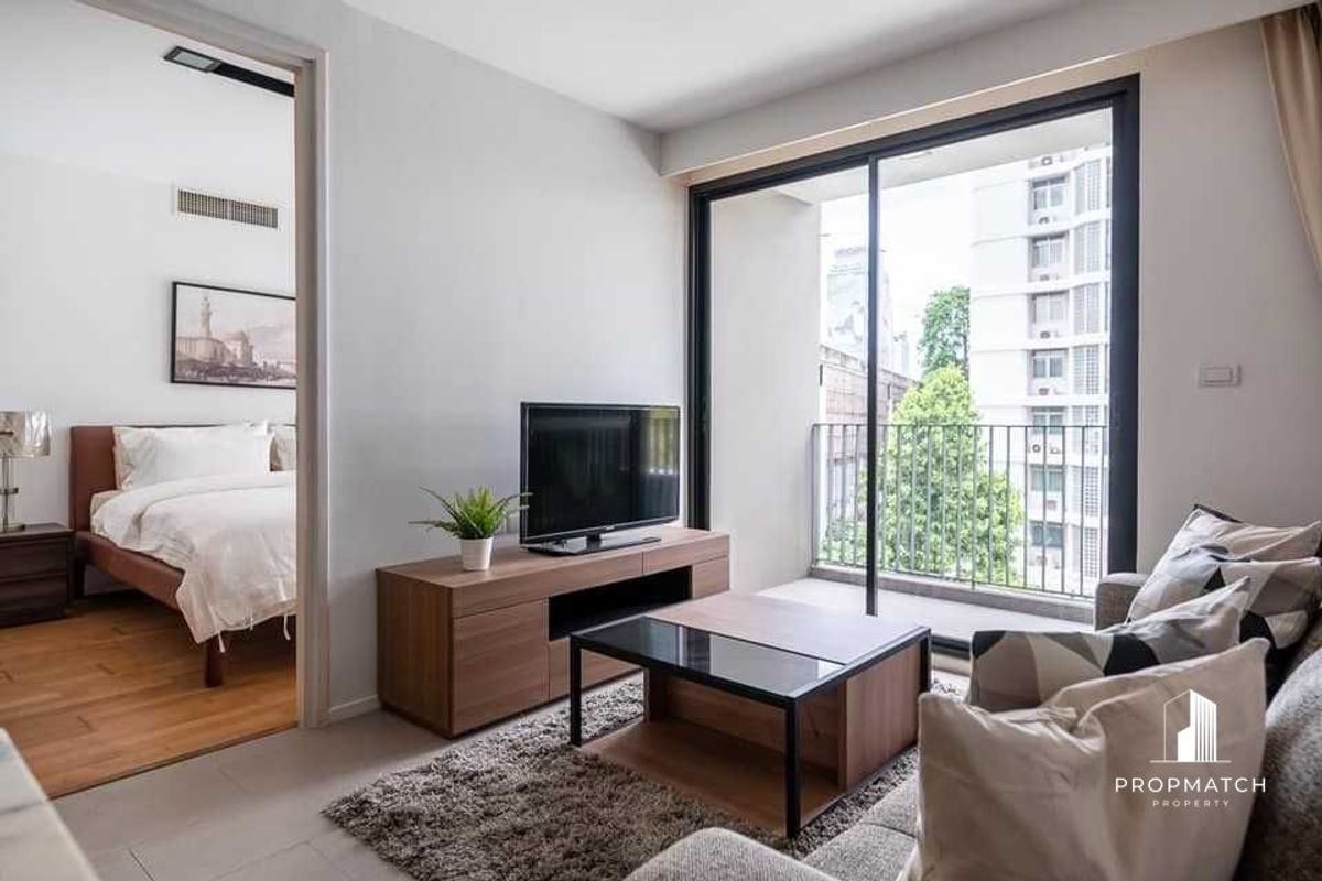 ขายคอนโดวิทยุ ชิดลม หลังสวน : ห้องสวย รีบขาย The Nest Ploenchit (2bad2bath 65 ตรม.) เพียง 8.19 ล้านบาท เท่านั้น Tel.0806265693  คุณแบม 