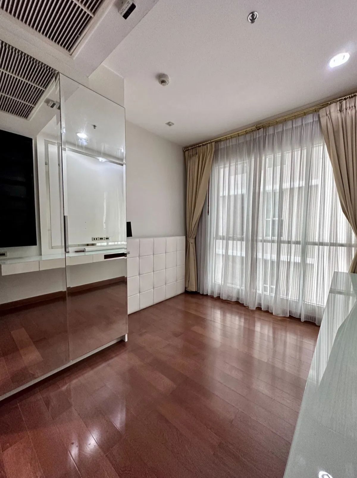 ขายคอนโดวิทยุ ชิดลม หลังสวน : The Address Chidlom Eng 中 日 Please add LINE ID @806qphgn o8415o5483