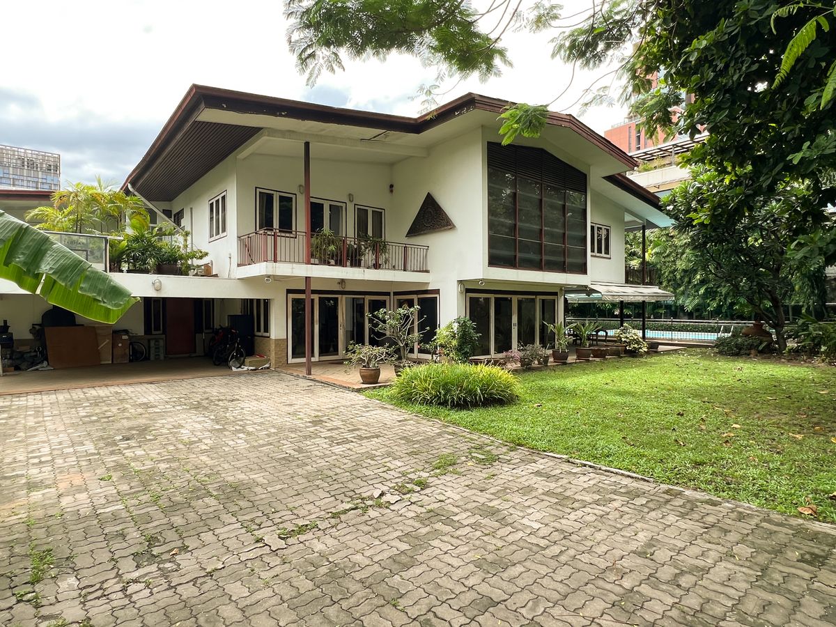 ขายบ้านสุขุมวิท อโศก ทองหล่อ : Detached House Phra Khanong LSIR0298