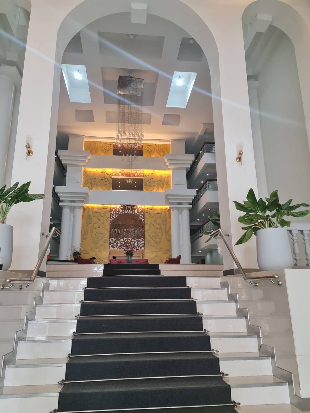 ให้เช่าคอนโดสุขุมวิท อโศก ทองหล่อ : For Rent The Royal Castle Sukhumvit 39 Floor 12  139 sqm 3 Bedrooms 2 Bathrooms