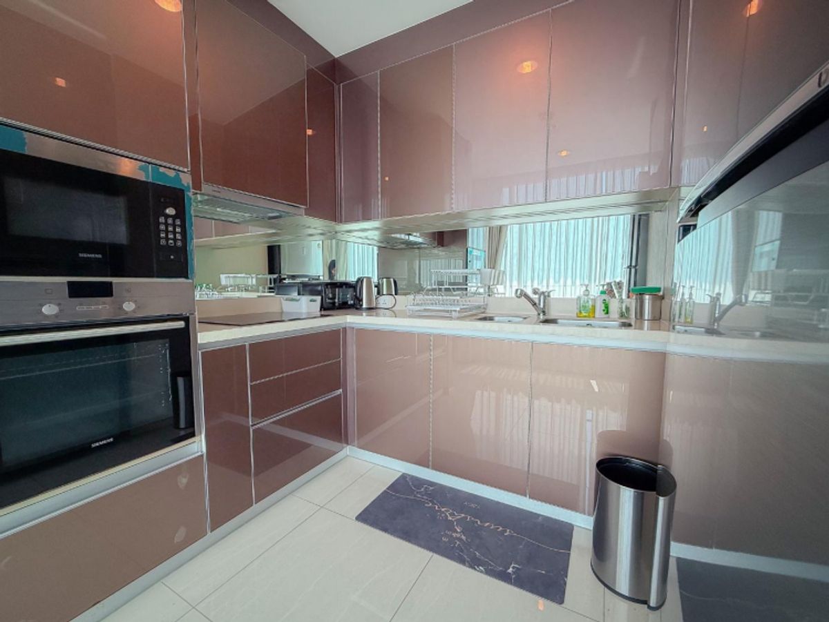 For SaleCondoSathorn, Narathiwat : sell! Menam Residences (Residence River) L is fully viewed in the Chao Phraya River.