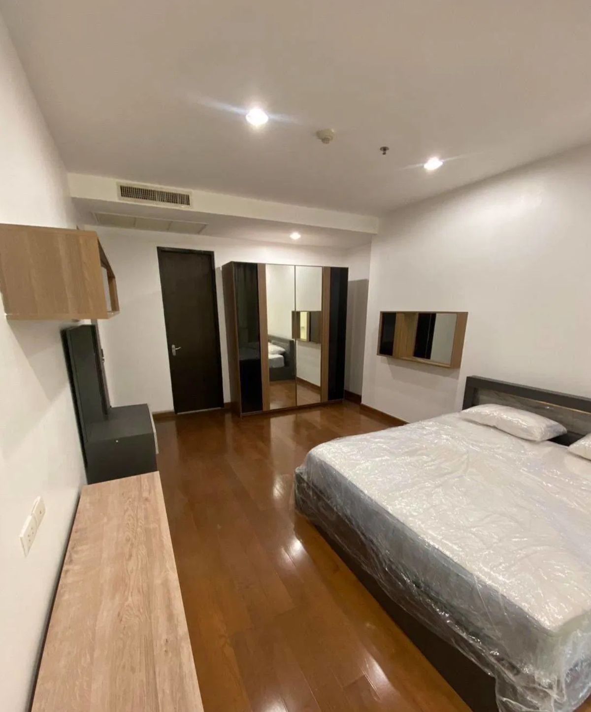 ให้เช่าคอนโดวิทยุ ชิดลม หลังสวน : The Address Chidlom Eng 中 日 Please add LINE ID @806qphgn o8415o5483