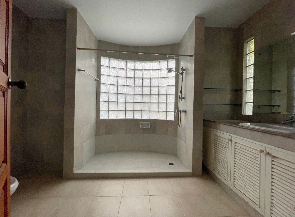 ให้เช่าบ้านพระราม 9 เพชรบุรีตัดใหม่ RCA : Single House for Rent Soi Soonvijai Thonglor / RCA / RAMA 9 / Sukhumvit Nearby NIST-BISB-BPS-EIS-AIS-ISB-MISB-RIS-RBIS-RAIS-KPIS International School