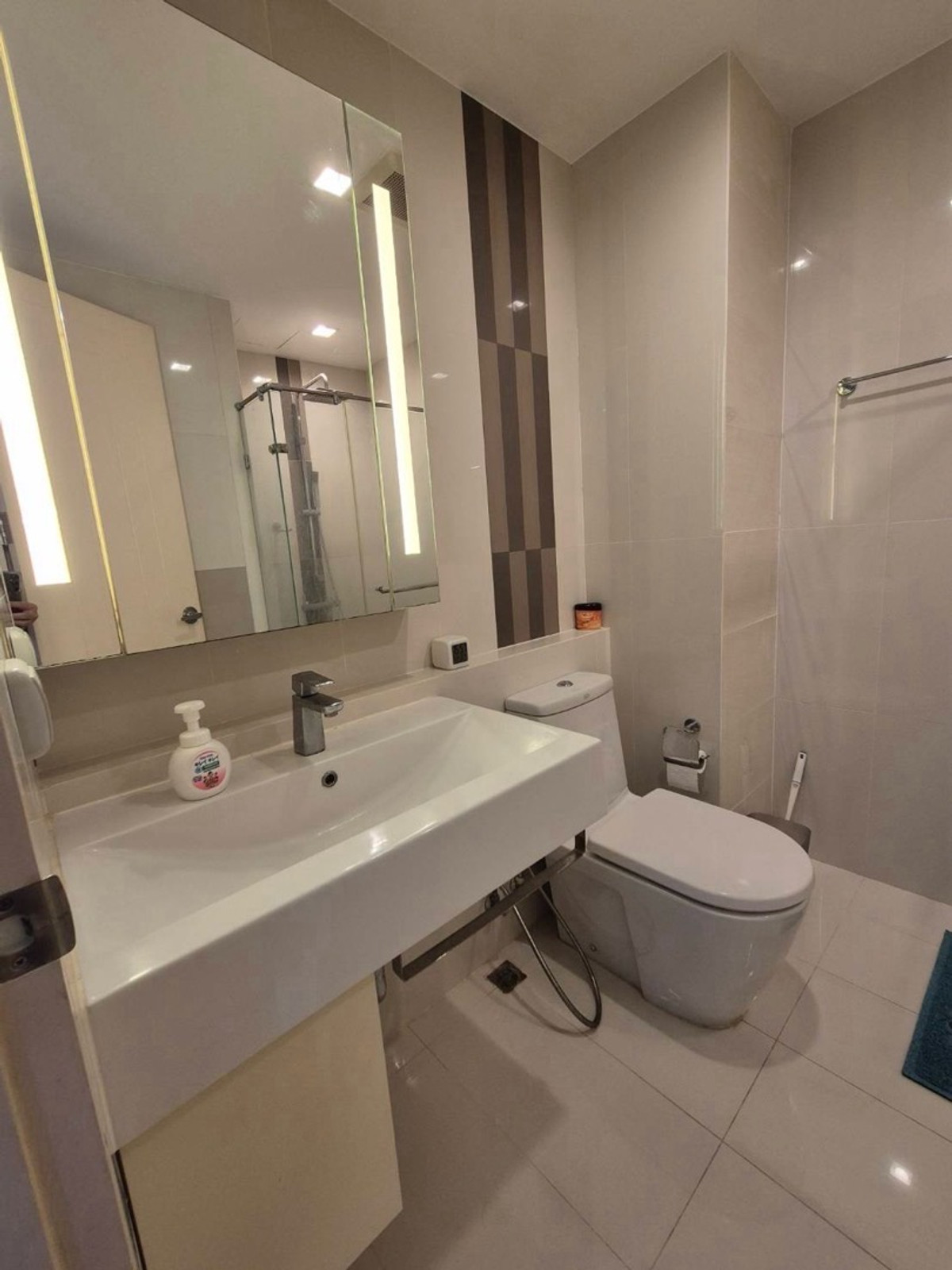 For RentCondoOnnut, Udomsuk : ✨🏙️💓 The room is available in the furniture, complete electrical appliances 📲🔥