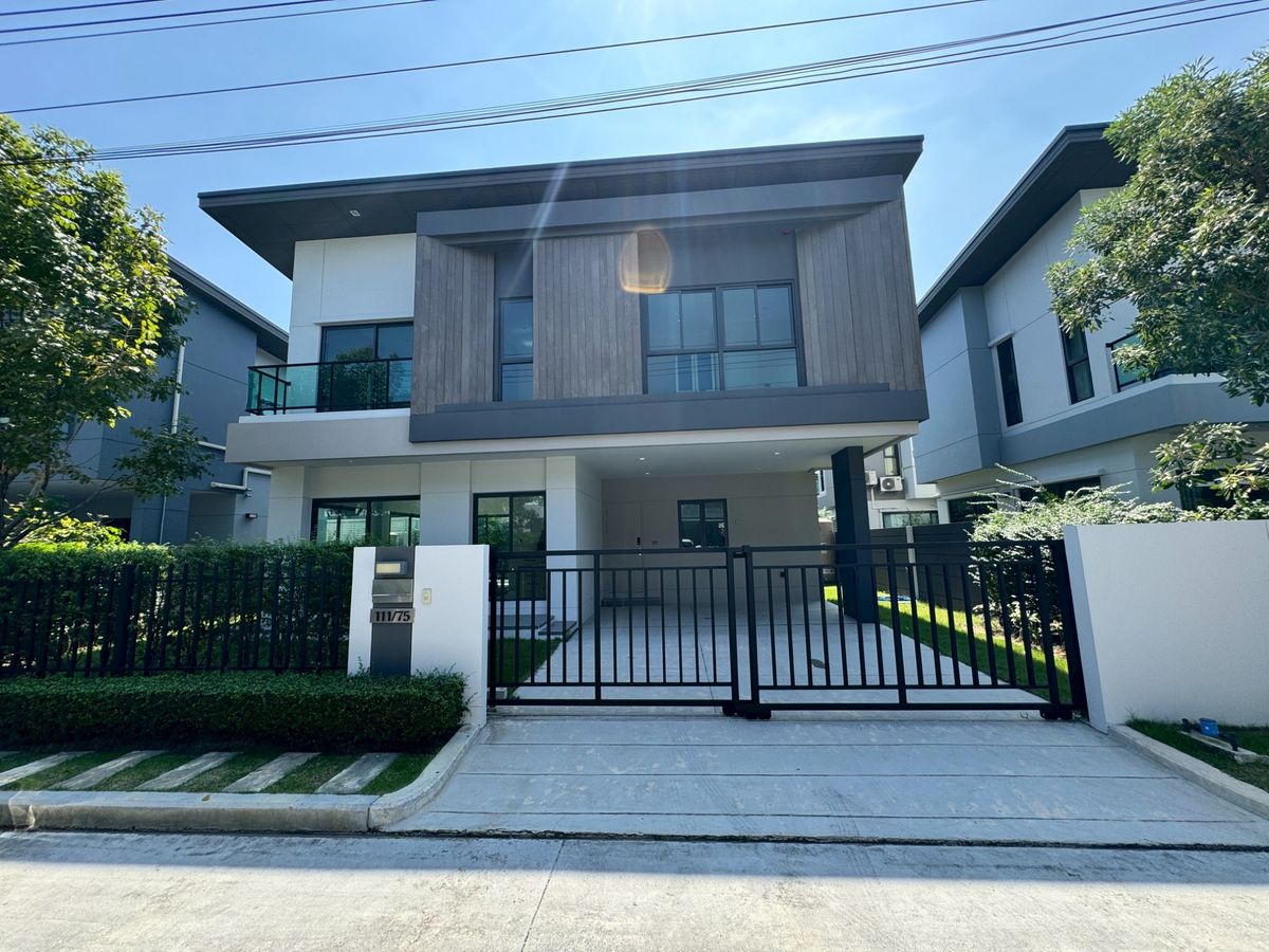 ขายบ้านปทุมธานี รังสิต ธรรมศาสตร์ : โอกาสทอง ขายด่วน !!! ถูกกว่าราคาเปิดตัว ! บ้านเดี่ยว เวนิว ไอดี พหลโยธิน - รังสิต สไตล์โมเดิร์น ไม่เคยเข้าอยู่ ทำเลดีที่สุดในโครงการ! พร้อมส่วนกลางจัดเต็ม !!! ทำเลศักยภาพใกล้ถนนพหลโยธิน ดอนเมืองโทลเวย์ วงแหวนรอบนอกกาญจนาฯ