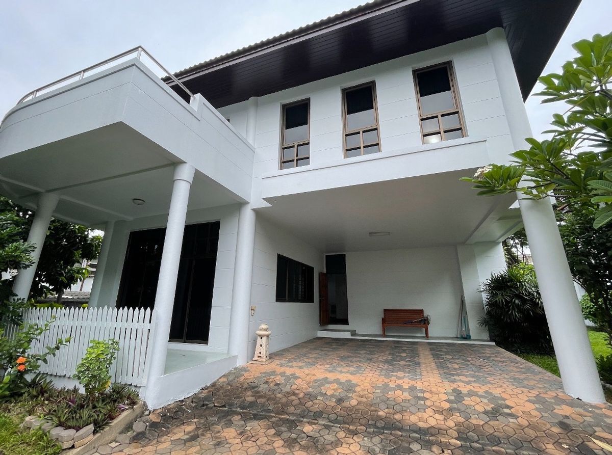 ให้เช่าบ้านพระราม 9 เพชรบุรีตัดใหม่ RCA : Single House for Rent Soi Soonvijai Thonglor / RCA / RAMA 9 / Sukhumvit Nearby NIST-BISB-BPS-EIS-AIS-ISB-MISB-RIS-RBIS-RAIS-KPIS International School