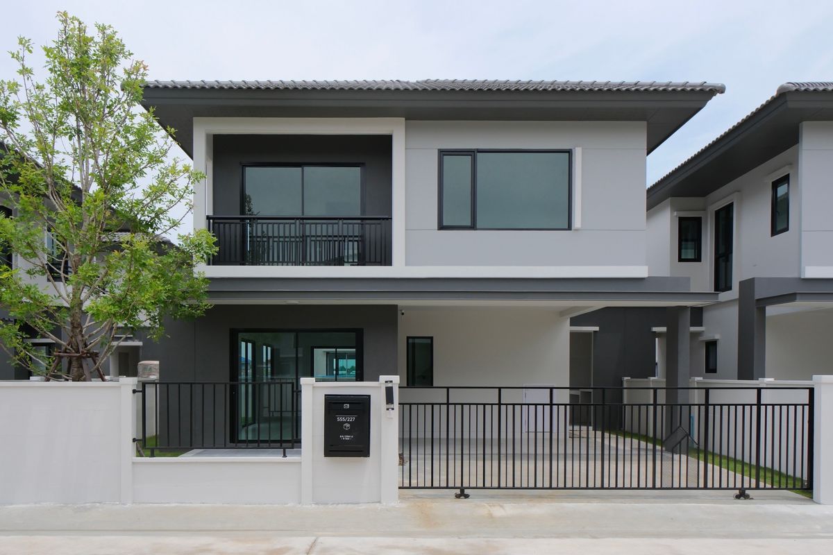 ขายพัทยา บางแสน ชลบุรี สัตหีบ : บ้านแฝด หลังใหญ่เท่าบ้านเดี่ยว