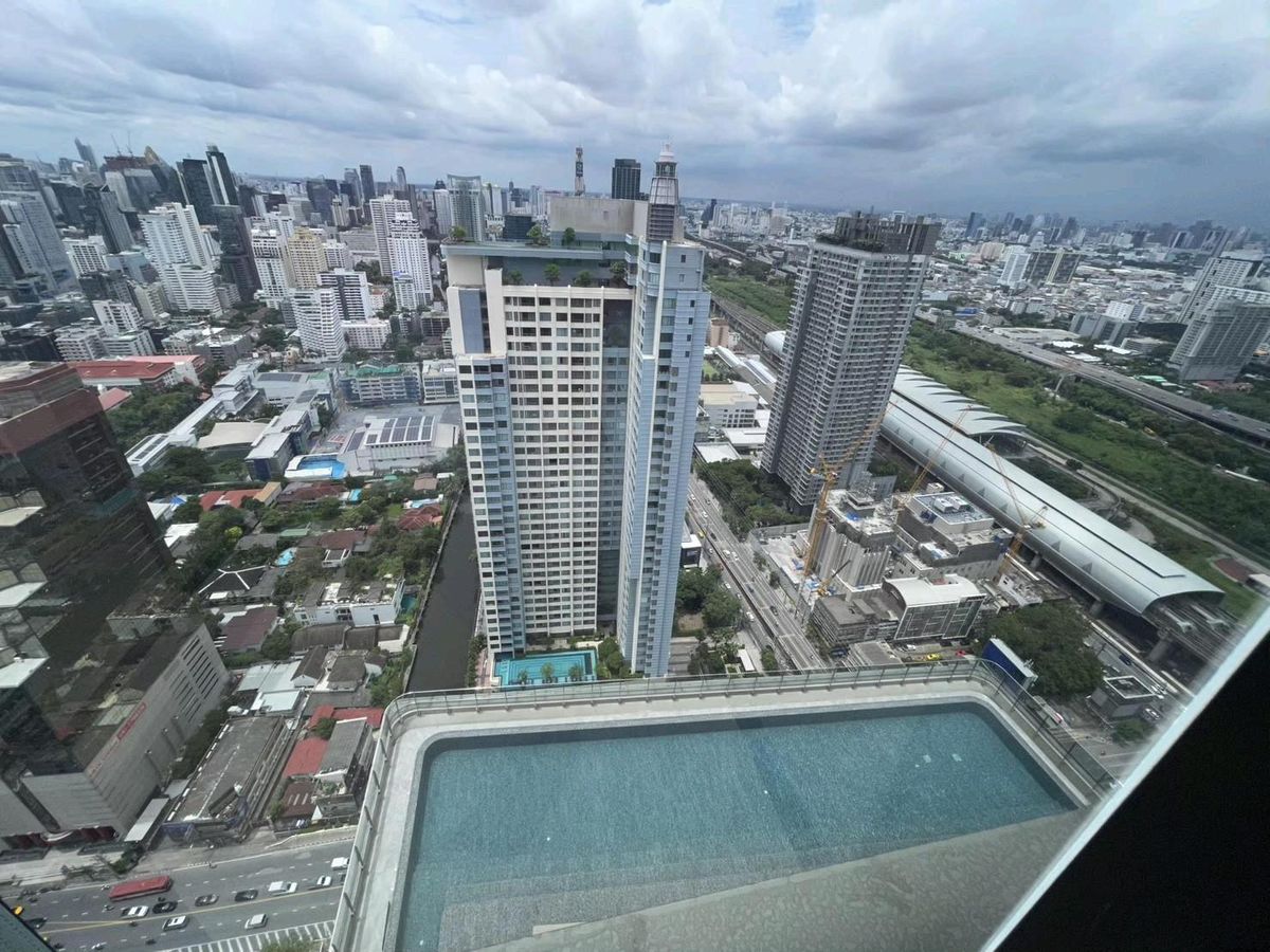 CondoRama9, Petchburi, RCA : 📌For RENT & SALE Rental and Sale | The ESSE at Singha Complex Penthouse - 3B (244 SQM) 500,000 THB / Month / 129MB