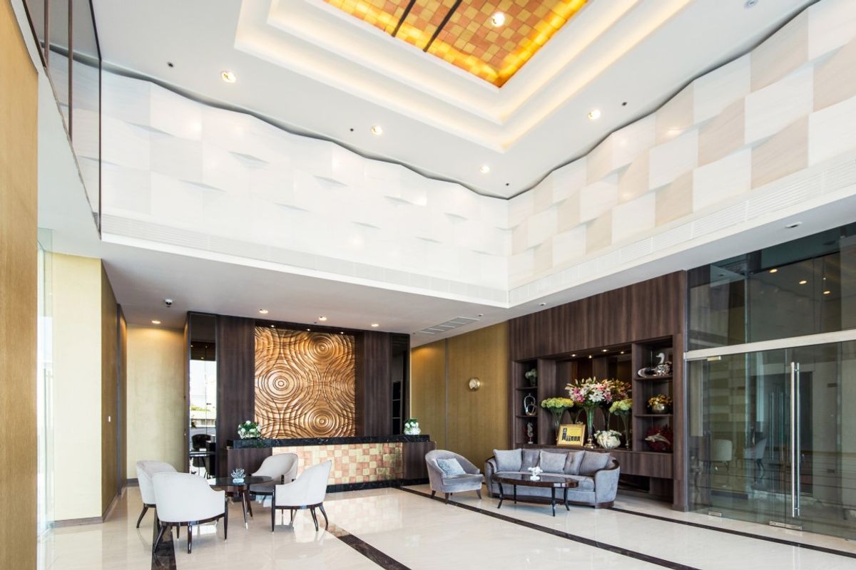 For SaleCondoSathorn, Narathiwat : sell! Menam Residences (Residence River) L is fully viewed in the Chao Phraya River.