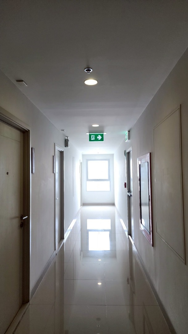 ขายคอนโดบางซื่อ วงศ์สว่าง เตาปูน : 🔥ขายด่วนๆ ราคาต่อรองกันได้ 🔥 คอนโด แชปเตอร์วัน ชายน์ บางโพ ขนาด 22.48 ตร.ม. ชั้น 12 ใกล้ลิฟท์ เดินทางสะดวกมาก มี 7-11 ในโครงการ อยู่ใกล้โรงเรียนโยธินบูรณะ / ห้างเกต์เวย์ บางซื่อ / MRT บางโพ / รพ. บางโพเพียง 600 เมตร