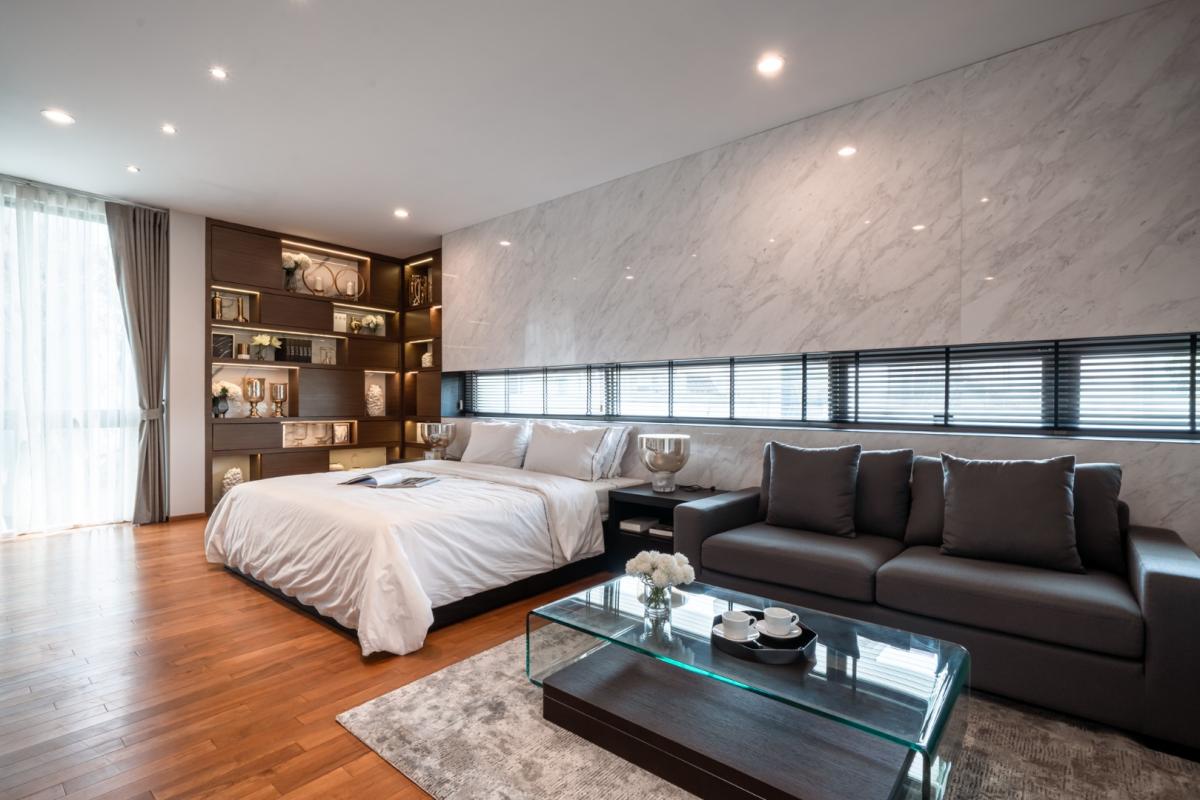 For SaleHouseBangna, Bearing, Lasalle : 🔥Beautiful house in a prime location🔥Nirvana Beyond Bangna (Type Mind) 3-storey detached house, decorated in Nature Modern style, spacious, comfortable and private, near the community and Suvarnabhumi Airport.