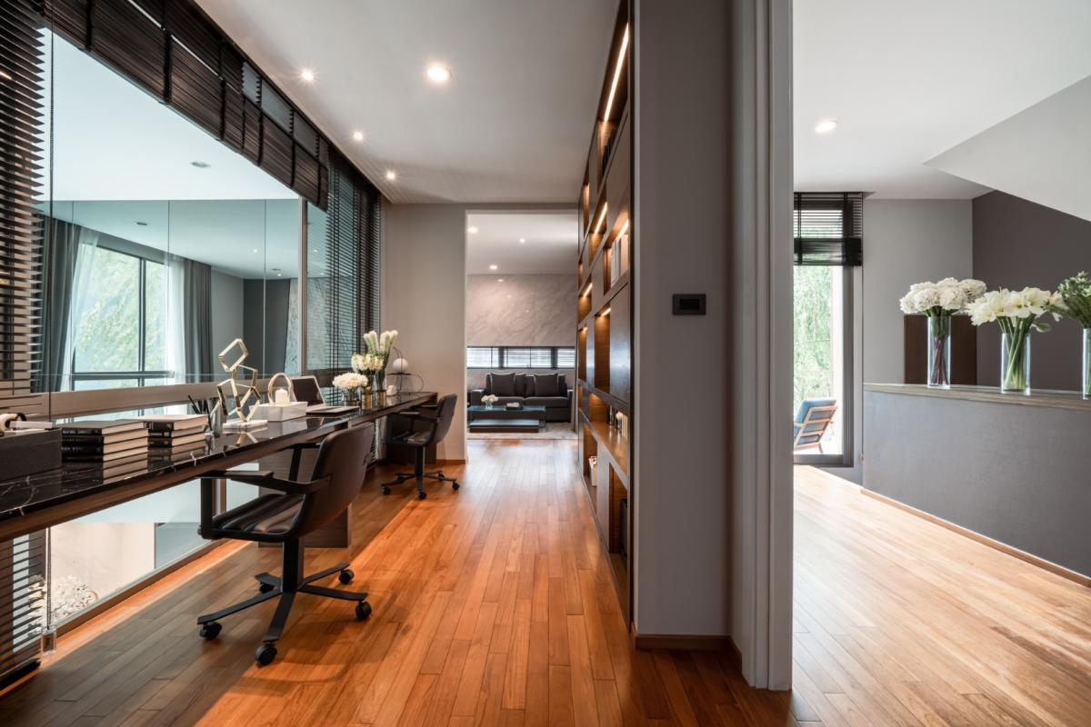 For SaleHouseBangna, Bearing, Lasalle : 🔥Beautiful house in a prime location🔥Nirvana Beyond Bangna (Type Mind) 3-storey detached house, decorated in Nature Modern style, spacious, comfortable and private, near the community and Suvarnabhumi Airport.