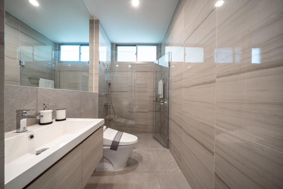 For SaleHouseBangna, Bearing, Lasalle : 🔥Beautiful house in a prime location🔥Nirvana Beyond Bangna (Type Mind) 3-storey detached house, decorated in Nature Modern style, spacious, comfortable and private, near the community and Suvarnabhumi Airport.