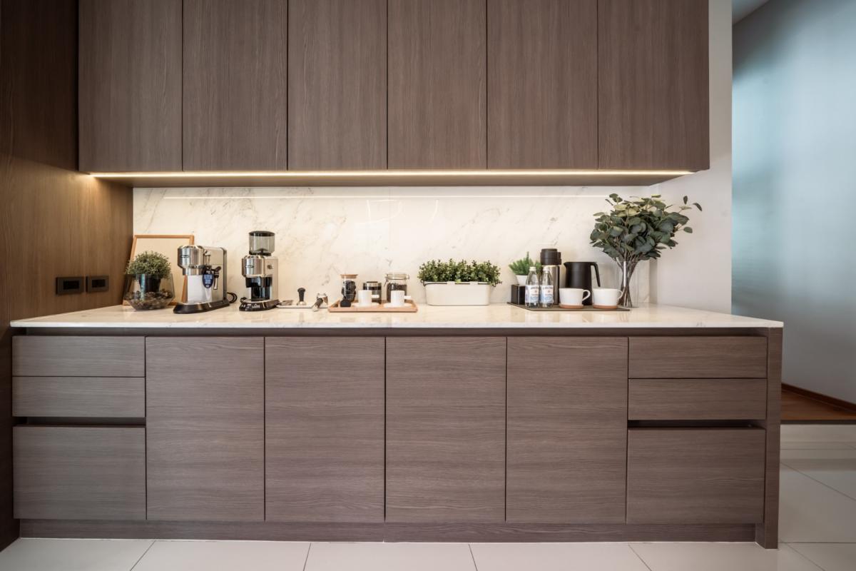 For SaleHouseBangna, Bearing, Lasalle : 🔥Beautiful house in a prime location🔥Nirvana Beyond Bangna (Type Mind) 3-storey detached house, decorated in Nature Modern style, spacious, comfortable and private, near the community and Suvarnabhumi Airport.