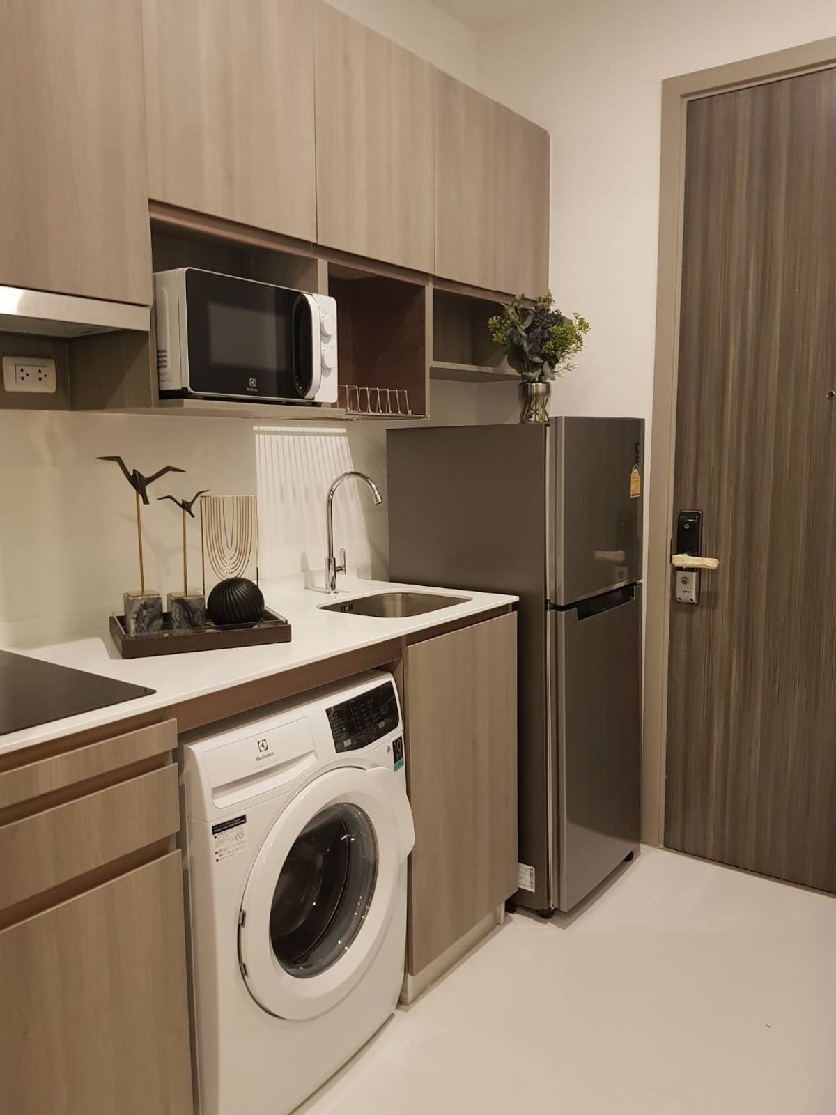 ให้เช่าคอนโดอ่อนนุช อุดมสุข : Available Now!!! Knightsbridge Prime Onnut