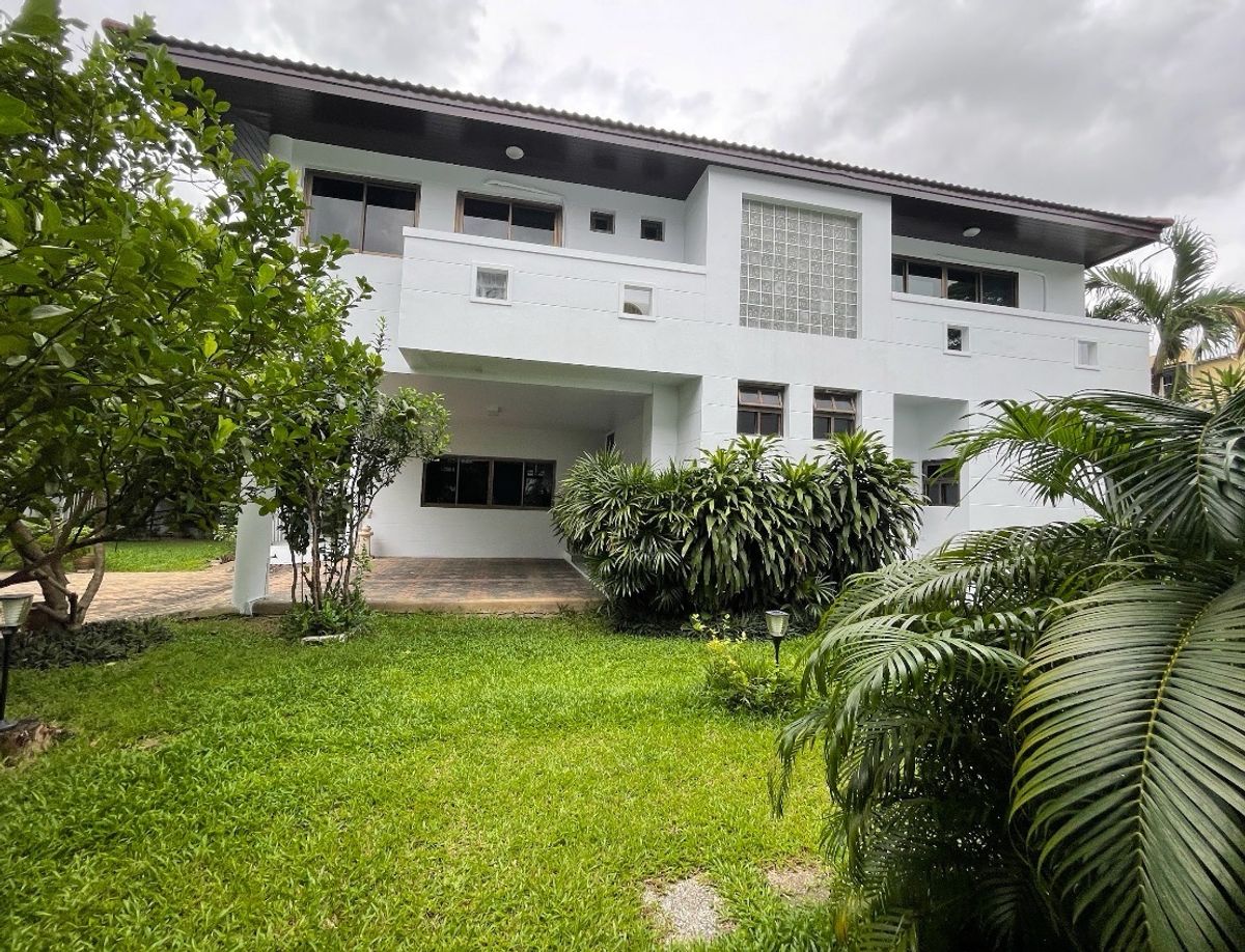 ให้เช่าบ้านพระราม 9 เพชรบุรีตัดใหม่ RCA : Single House for Rent Soi Soonvijai Thonglor / RCA / RAMA 9 / Sukhumvit Nearby NIST-BISB-BPS-EIS-AIS-ISB-MISB-RIS-RBIS-RAIS-KPIS International School