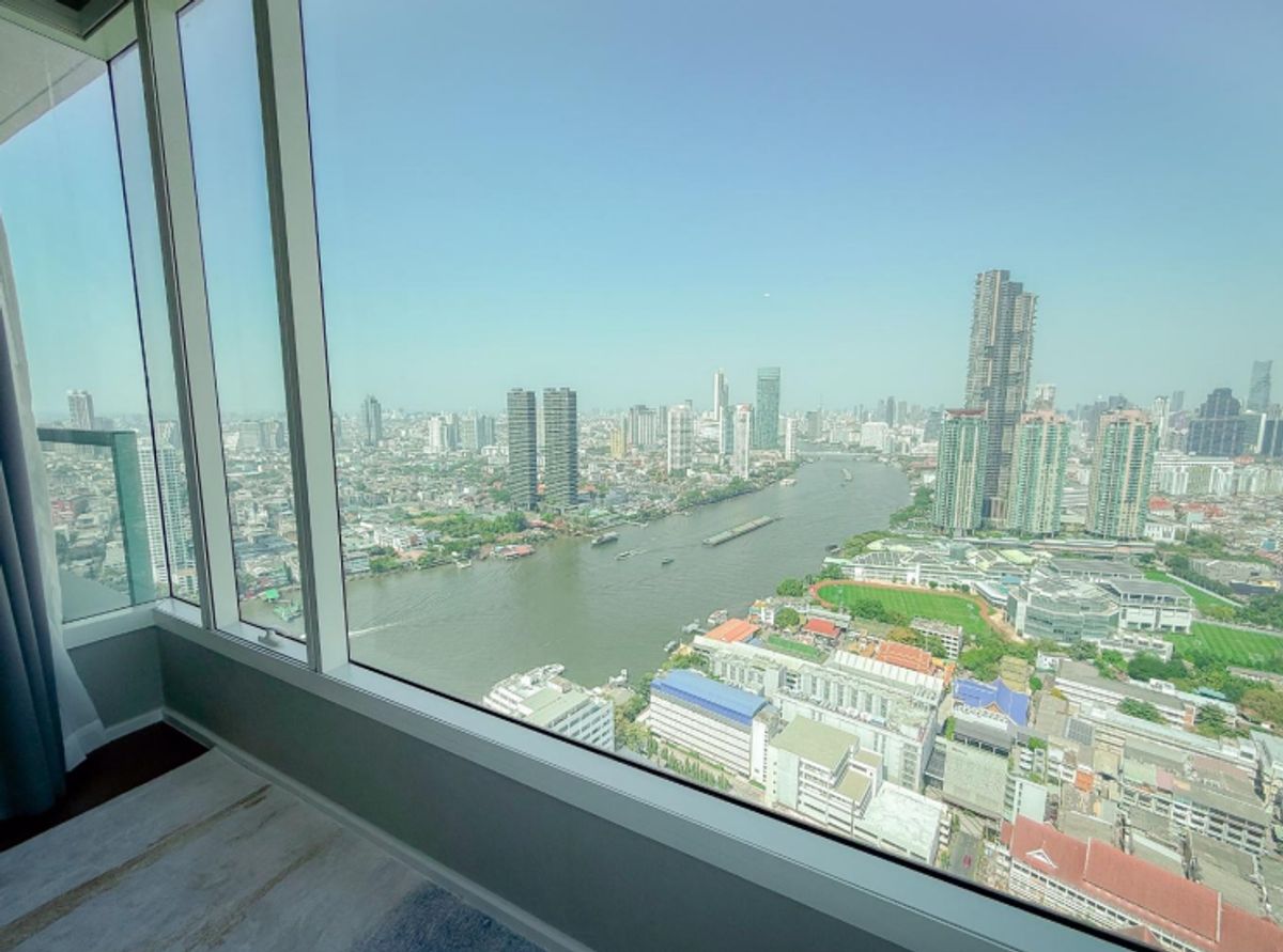 For SaleCondoSathorn, Narathiwat : sell! Menam Residences (Residence River) L is fully viewed in the Chao Phraya River.