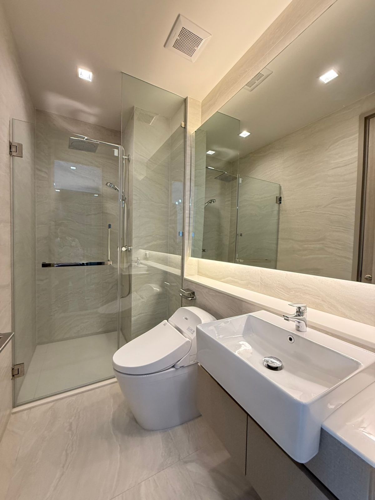 For RentCondoRatchathewi,Phayathai : ⚜️ Best Price for Rent 1 Bedroom Close to Siam Paragon ⚜️