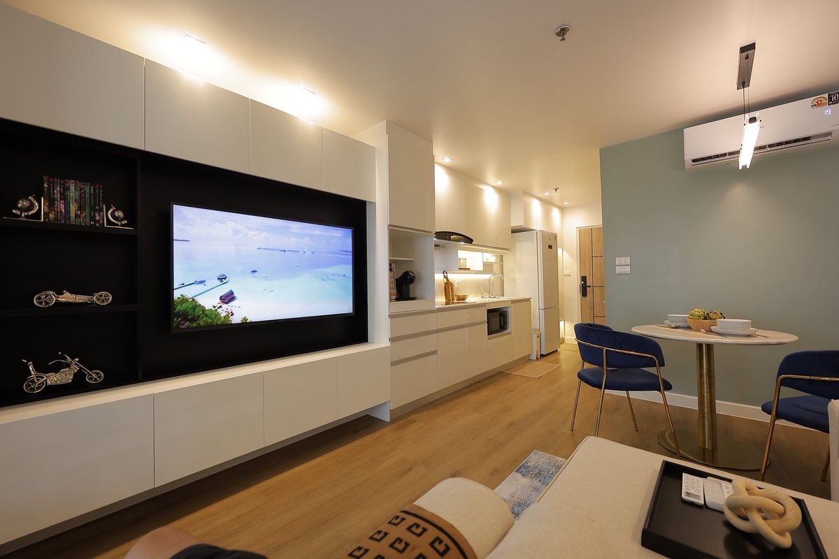 ให้เช่าคอนโดนานา : for Rent : Sukhumvit suite soi Sukhumvit 13  studio room