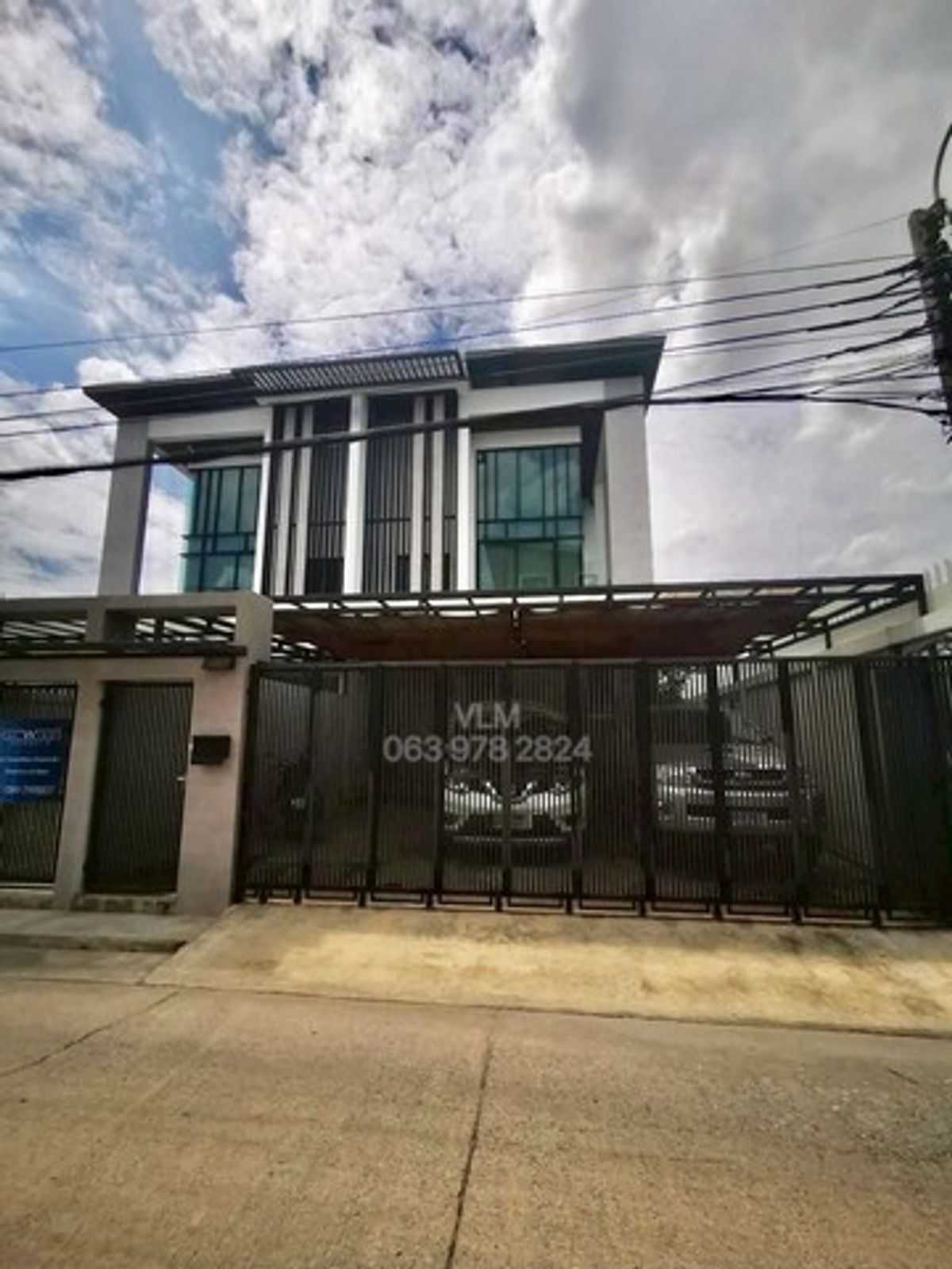 ขายที่ดินโชคชัย4 ลาดพร้าว71 : VLM 1103  ขาย Townhouse ซอยนาคนิวาส 18 แขวงลาดพร้าว เขตลาดพร้าว ทิศใต้  เนื้อที่ 50 ตารางวา