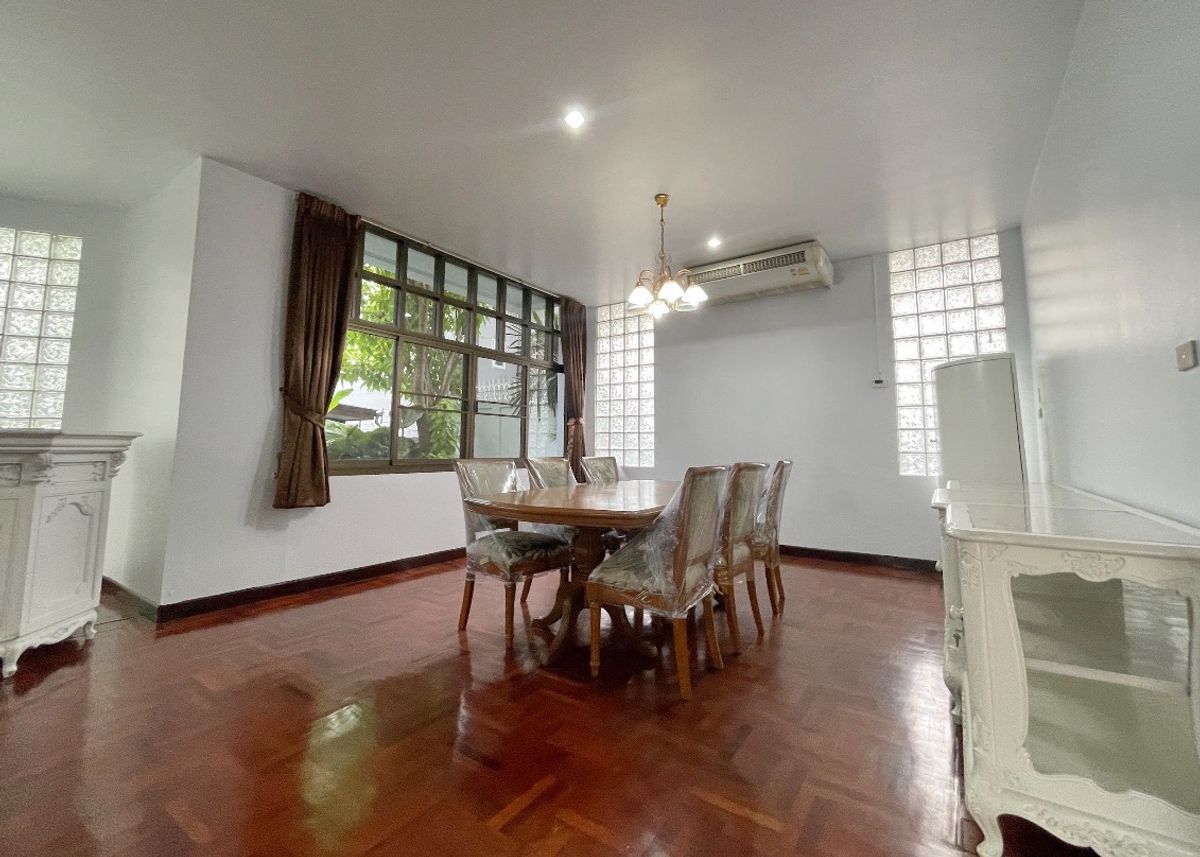 ให้เช่าบ้านพระราม 9 เพชรบุรีตัดใหม่ RCA : Single House for Rent Soi Soonvijai Thonglor / RCA / RAMA 9 / Sukhumvit Nearby NIST-BISB-BPS-EIS-AIS-ISB-MISB-RIS-RBIS-RAIS-KPIS International School