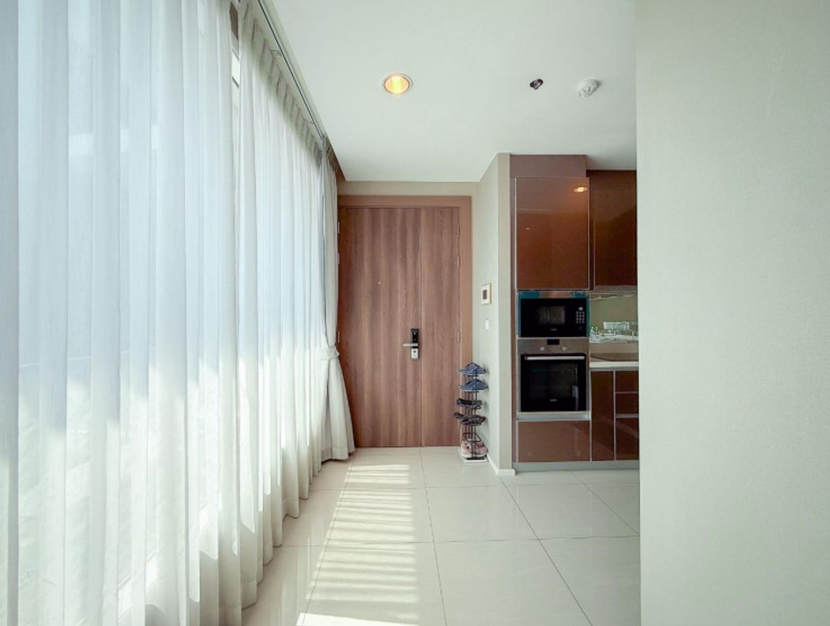 For SaleCondoSathorn, Narathiwat : sell! Menam Residences (Residence River) L is fully viewed in the Chao Phraya River.