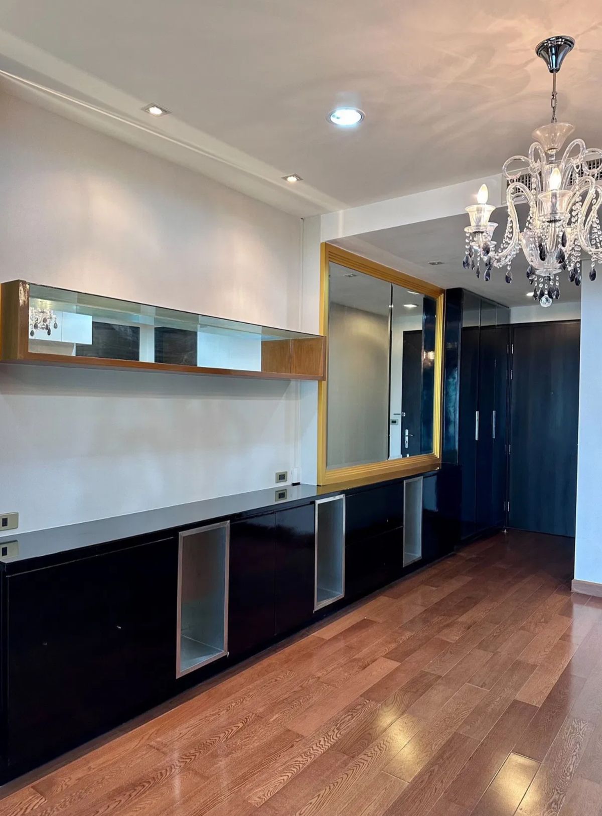 ขายคอนโดวิทยุ ชิดลม หลังสวน : The Address Chidlom Eng 中 日 Please add LINE ID @806qphgn o8415o5483