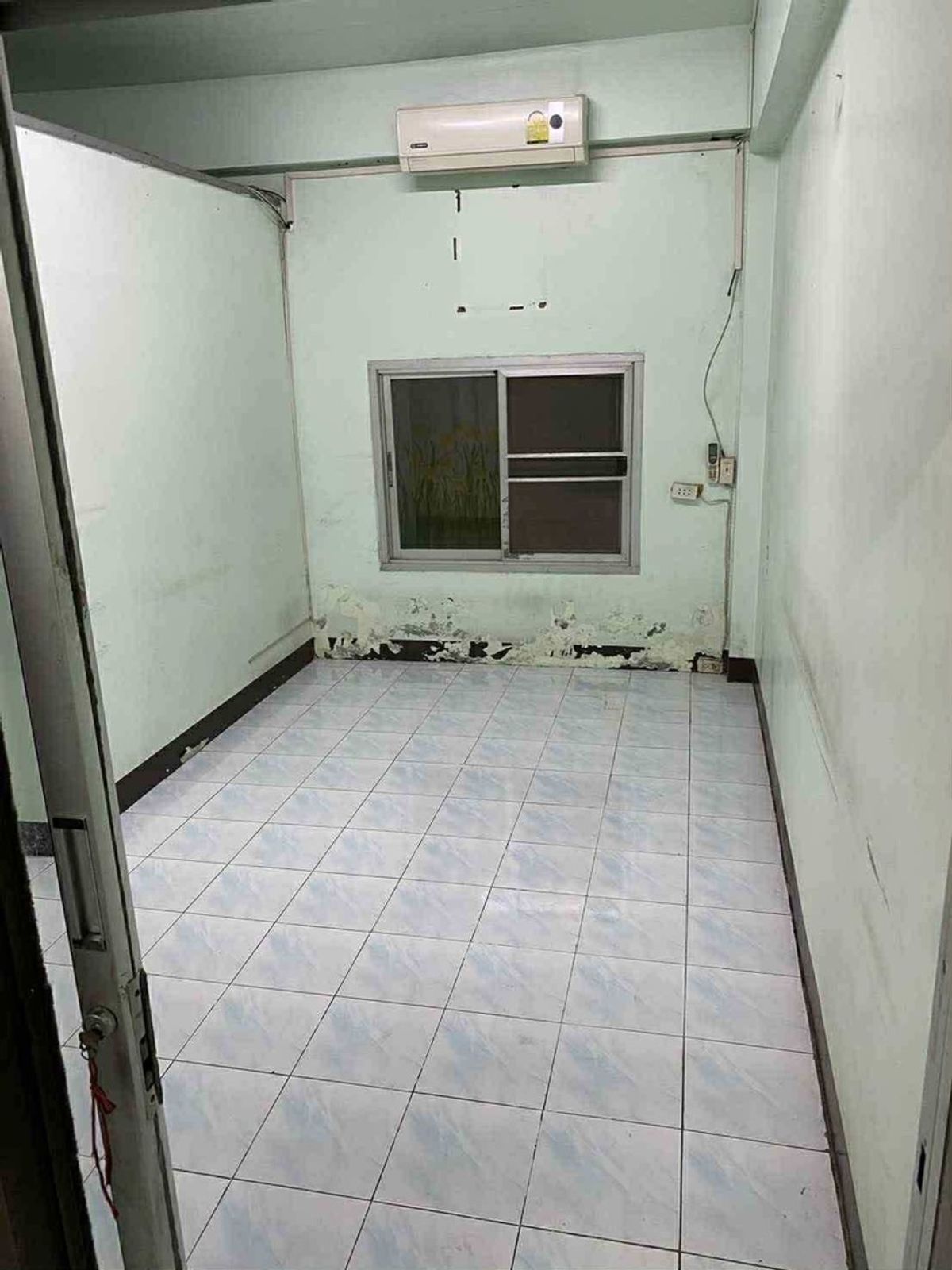 ให้เช่าร้านค้า/ตลาดนัดโชคชัย4 ลาดพร้าว71 : ปล่อยเช่า พื้นที่ทำธุรกิจ ร้านอาหาร กาแฟ เบเกอรี่ อาหารตามสั่ง ครัวกลาง ถนนสังคมสงเคราะห์ ปากซอย 26 แหล่ง ร้านอาหาร คาเฟ่ และที่พักอาศัย