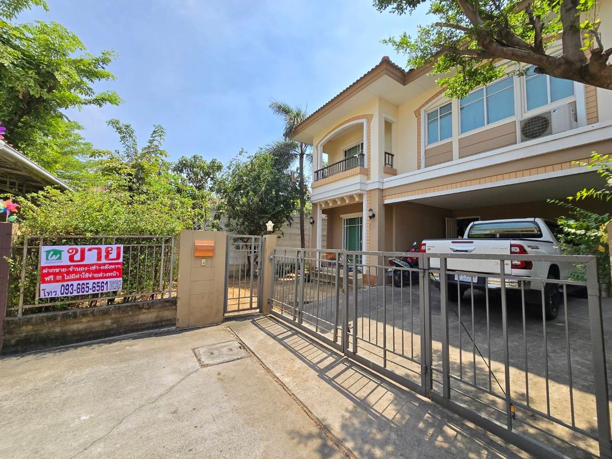 ขายบ้านปทุมธานี รังสิต ธรรมศาสตร์ : ขายถูก!!! ลดราคาพิเศษ  บ้านเดี่ยว 2 ชั้น หมู่บ้าน ภัสสร เพรสทีจ รังสิต-คลอง 2 บ้านสวย หลังมุม พื้นที่กว้าง 56.83 ตร.ว. 3 ห้องนอน 2 ห้องน้ำ ใกล้จุดขึ้น-ลงทางด่วน