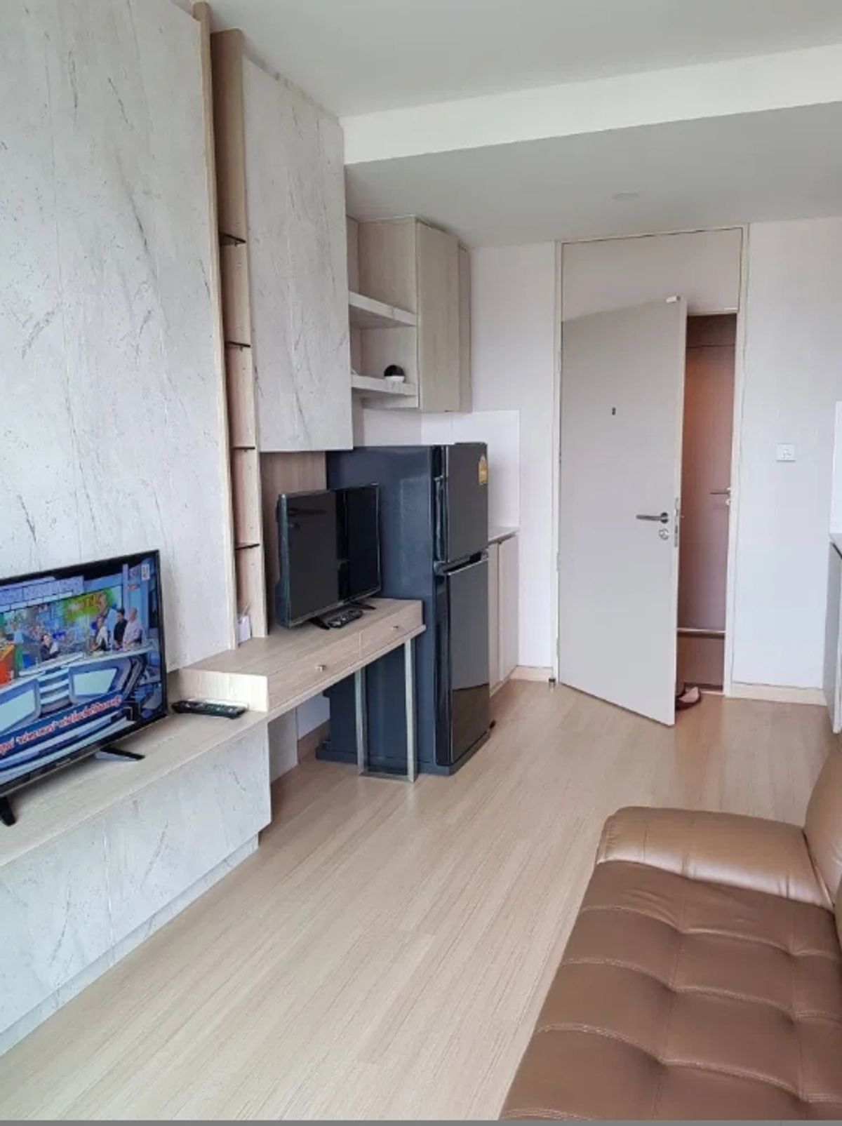 ขายคอนโดราชเทวี พญาไท : Lumpini Suite Din Daeng Ratchaprarop Eng 中 日 Please add LINE ID @806qphgn o8415o5483