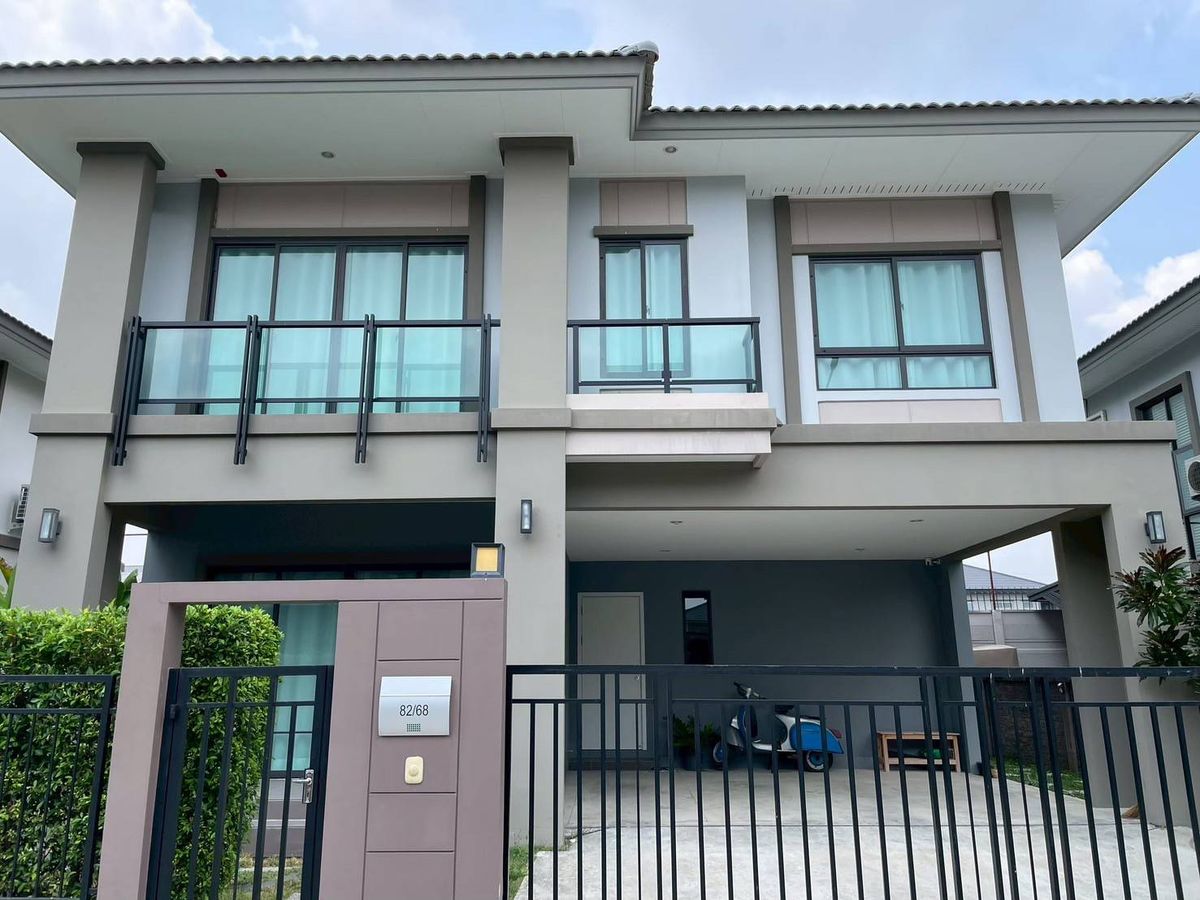 For RentHouseSamut Prakan,Samrong : 2-storey detached house with beautiful decorative furniture for rent in Bang Phli-Bang Na area, near Jae Green Village, Prawet, only 1.9 km.