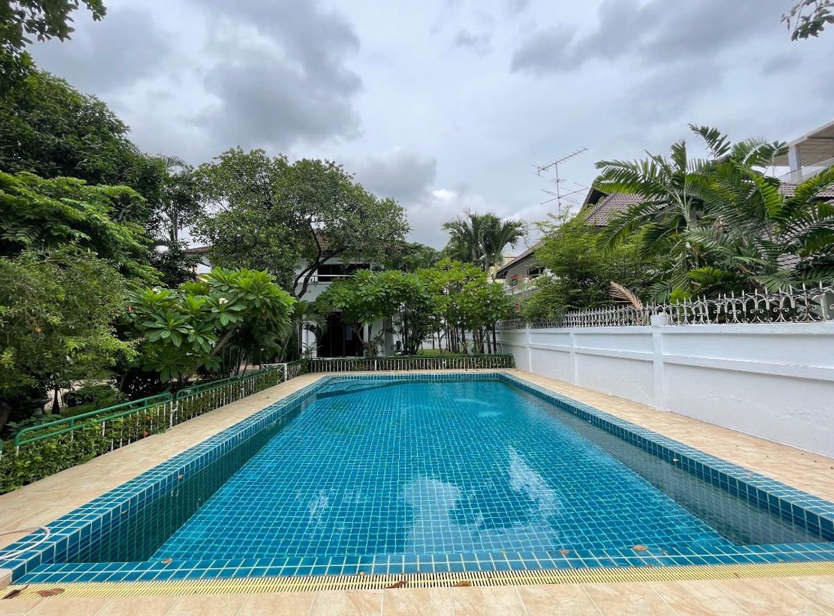 ให้เช่าบ้านพระราม 9 เพชรบุรีตัดใหม่ RCA : Single House for Rent Soi Soonvijai Thonglor / RCA / RAMA 9 / Sukhumvit Nearby NIST-BISB-BPS-EIS-AIS-ISB-MISB-RIS-RBIS-RAIS-KPIS International School