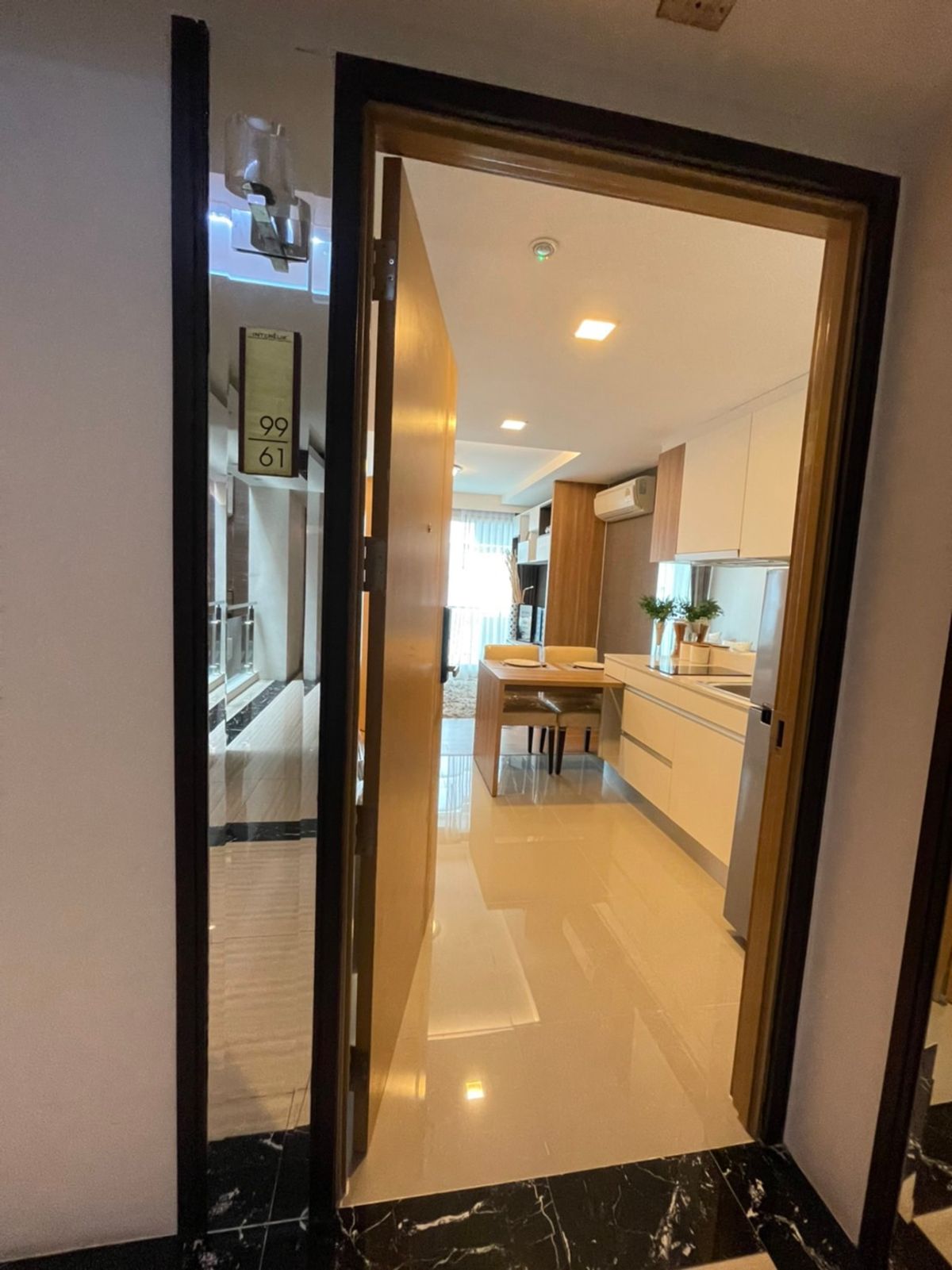 ขายคอนโดนานา : Inter Lux Premier Sukhumvit 13 / 1 Bedroom (SALE WITH TENANT), อินเตอร์ ลักส์ พรีเมียร์ สุขุมวิท 13 / 1 ห้องนอน (ขายพร้อมผู้เช่า) F408